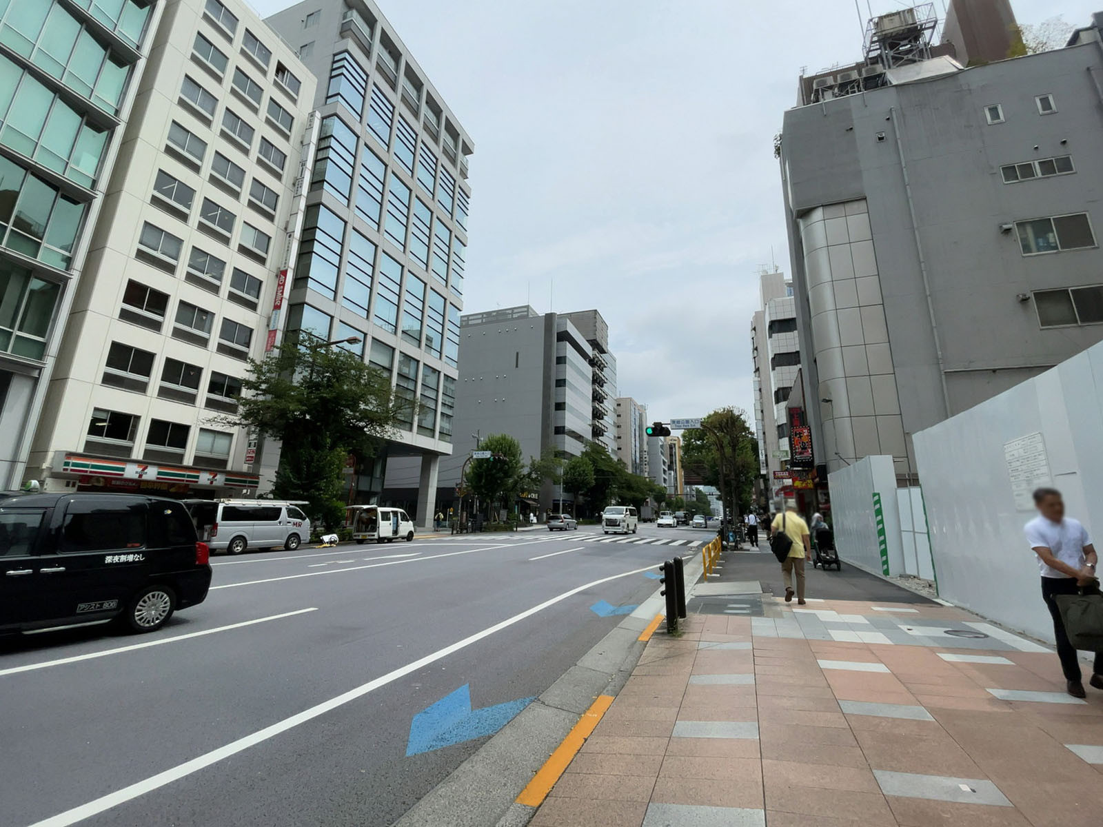 JPR市ヶ谷ビル前面の通り
