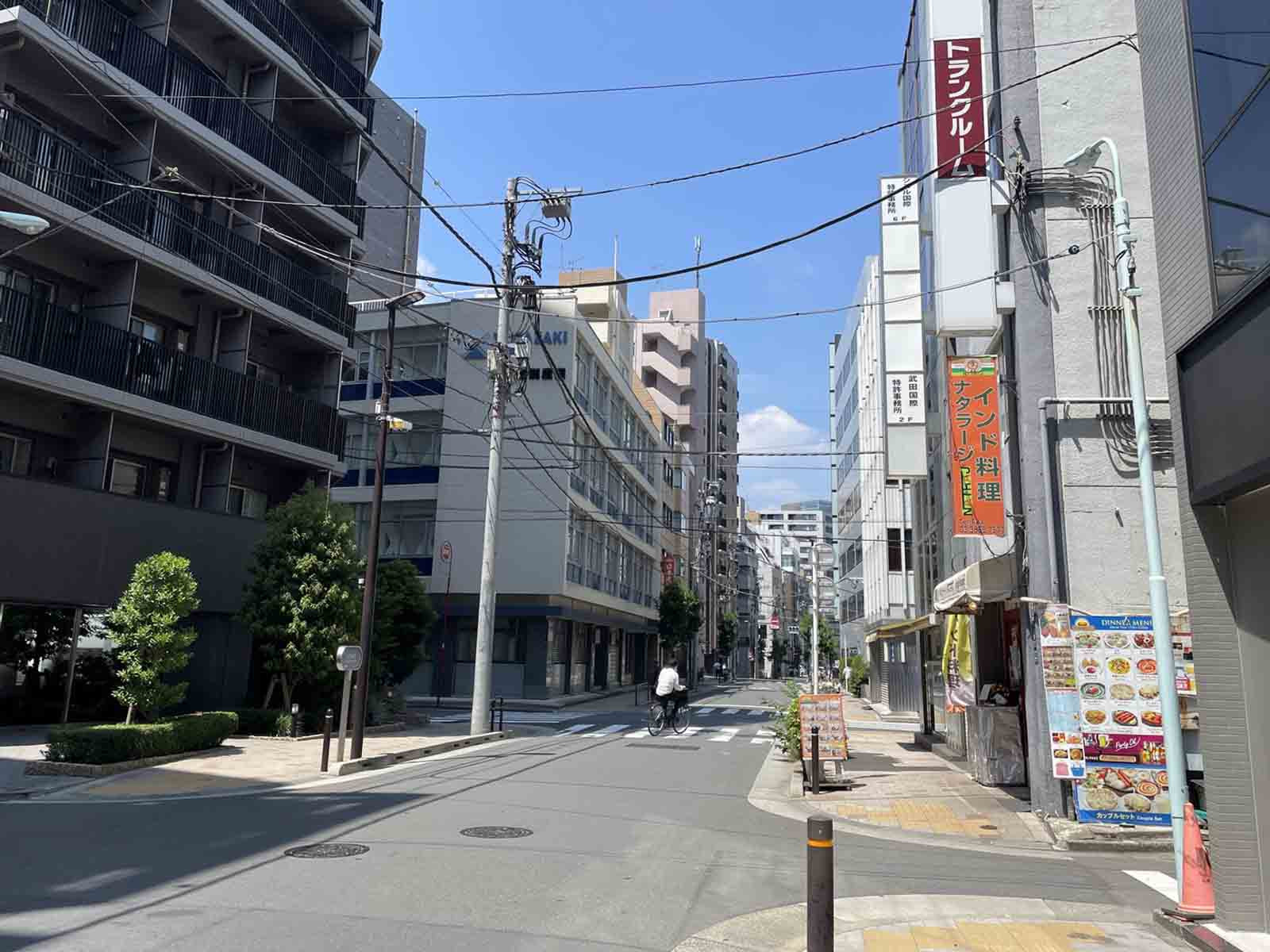 Grandir 日本橋小伝馬町前面の大門通り
