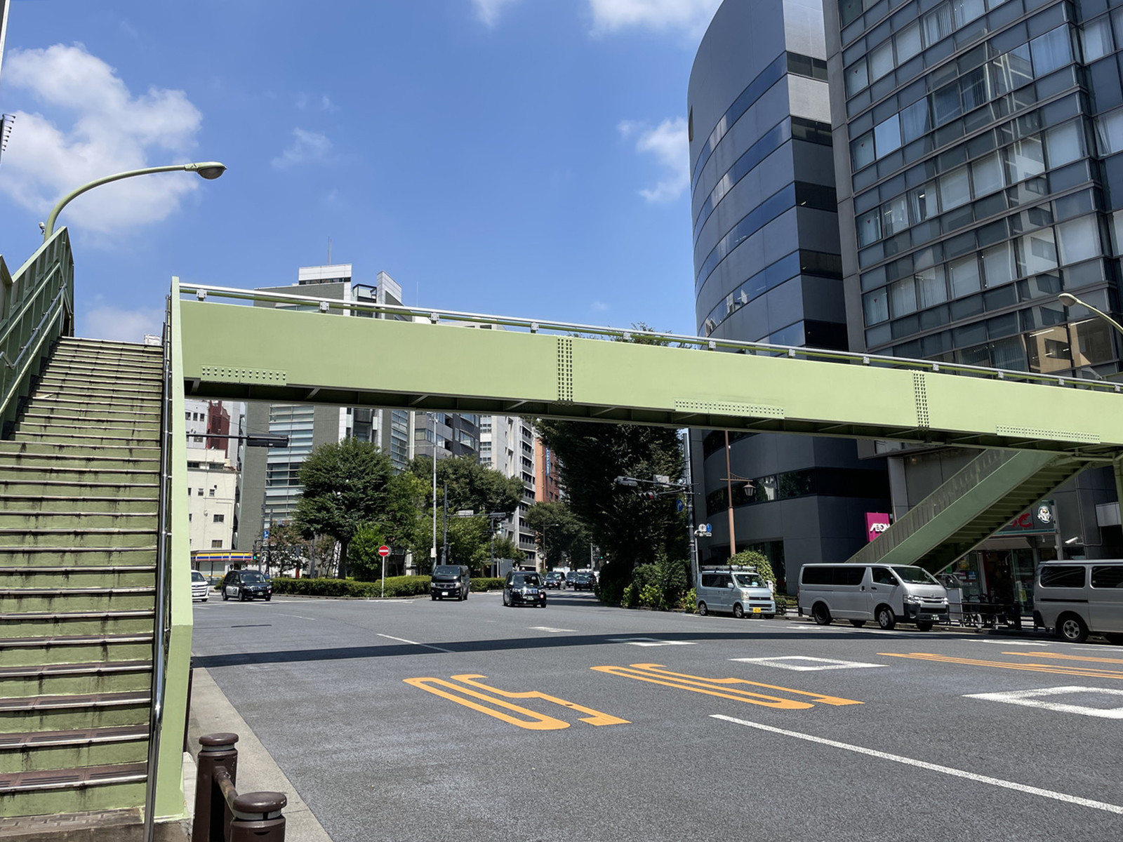 プライム東日本橋一丁目ビル前面の清洲橋通り