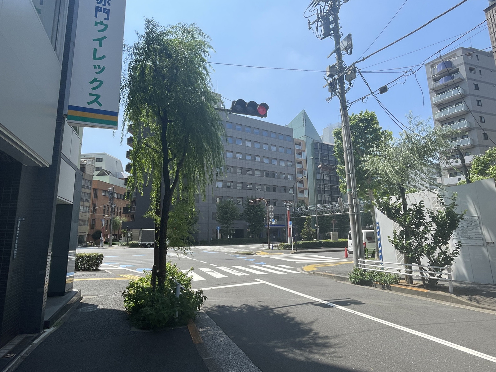 協和ビル前面の柳橋通り