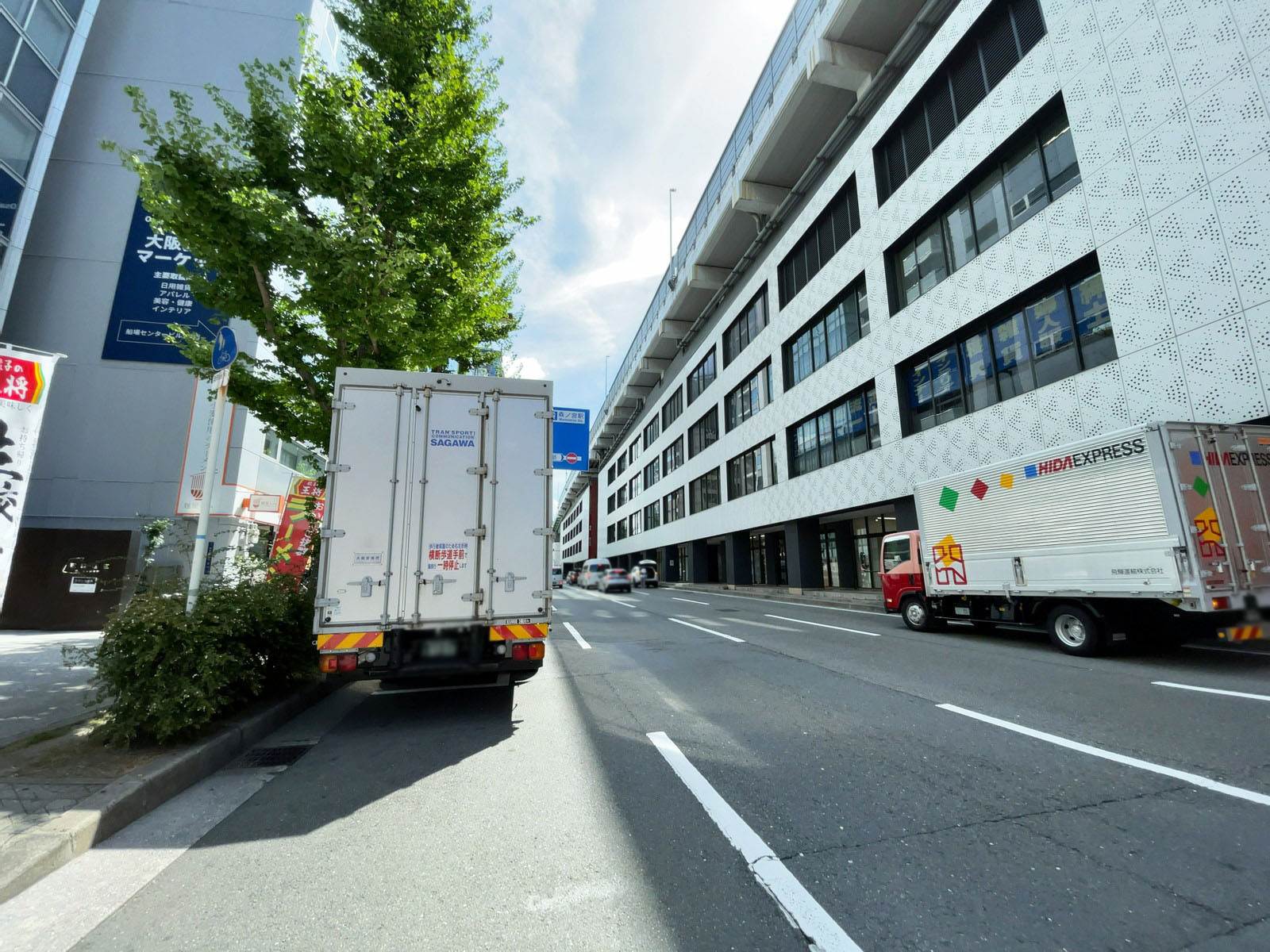 EDGE本町前面の通り