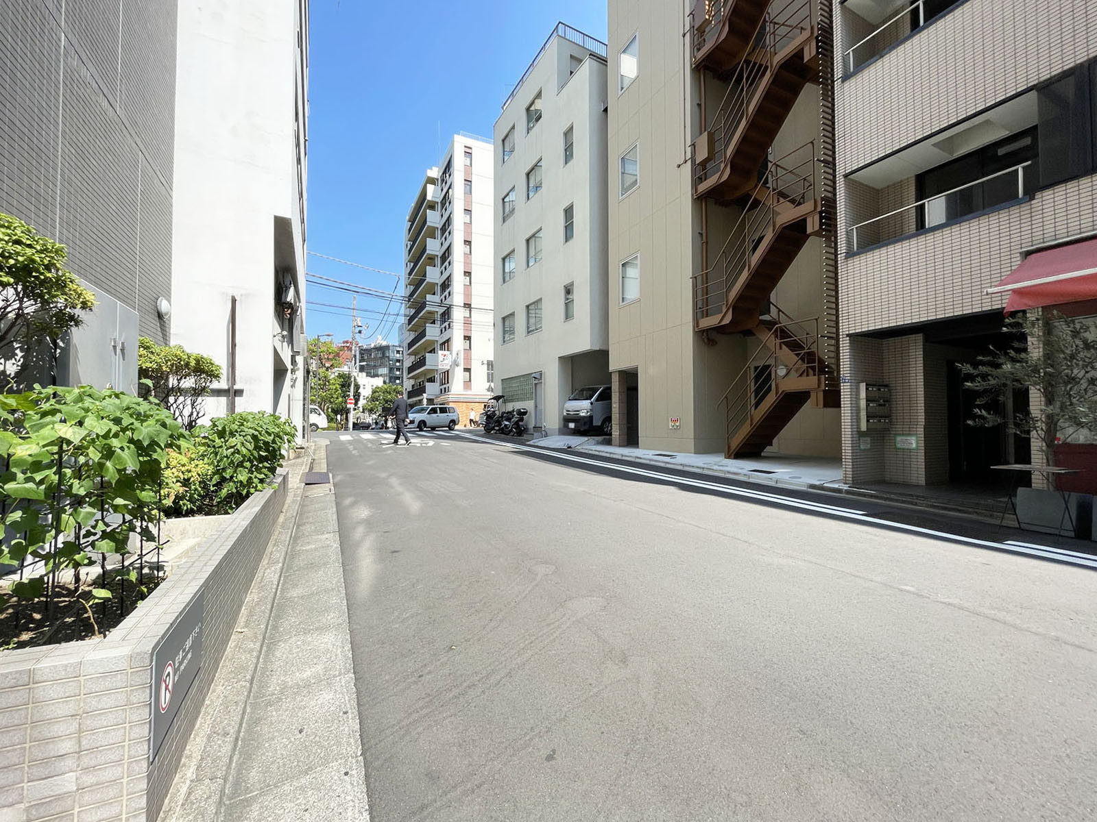アステール茅場町前面の通り