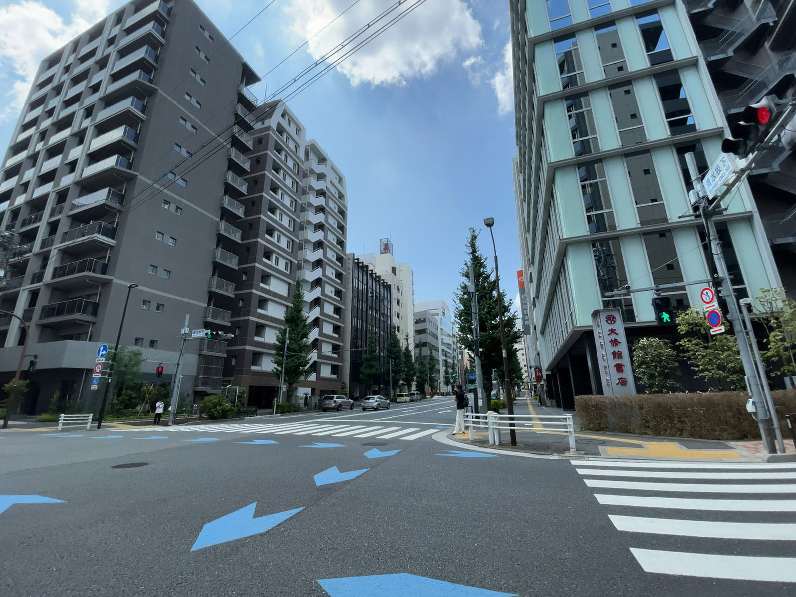近くの新妻恋坂