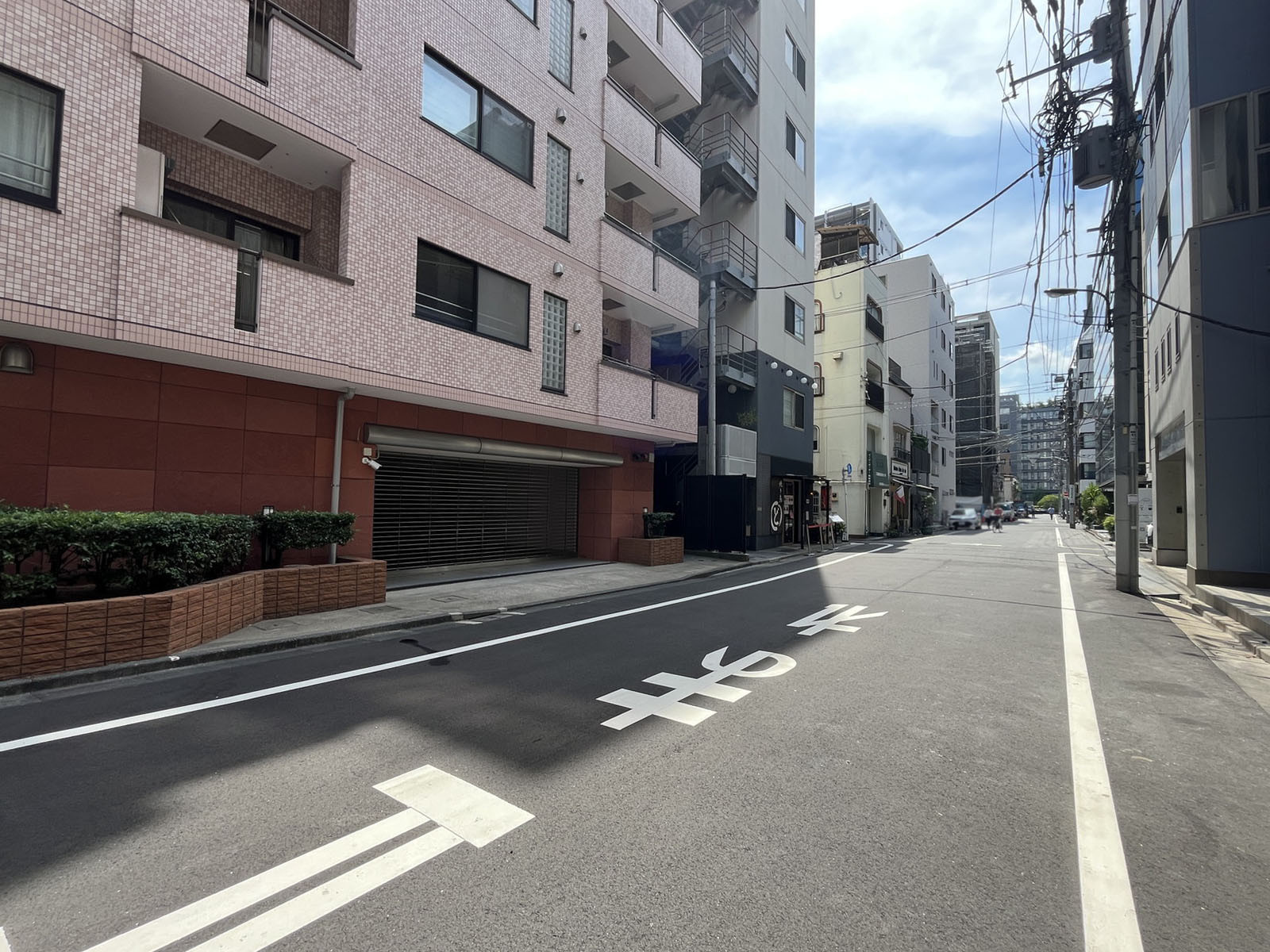 AZ Ginza East前面の通り