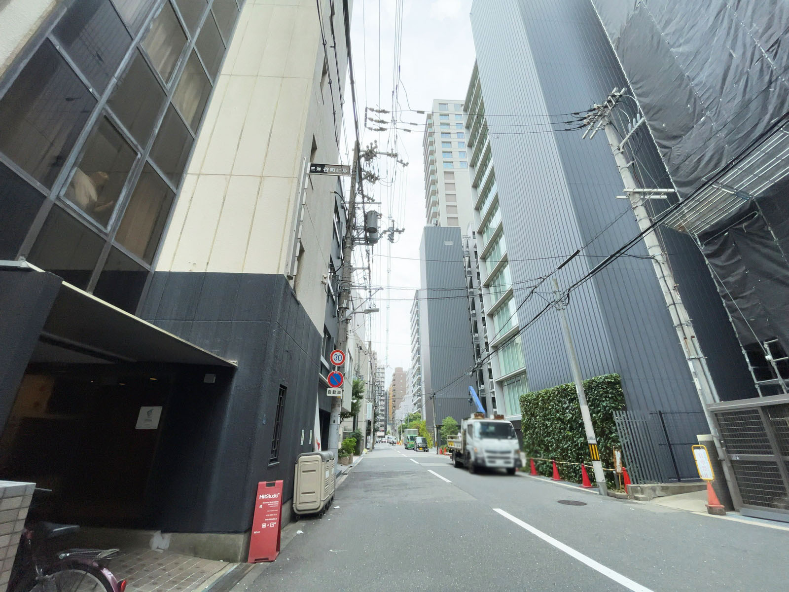 三洋谷町ビル前面の通り