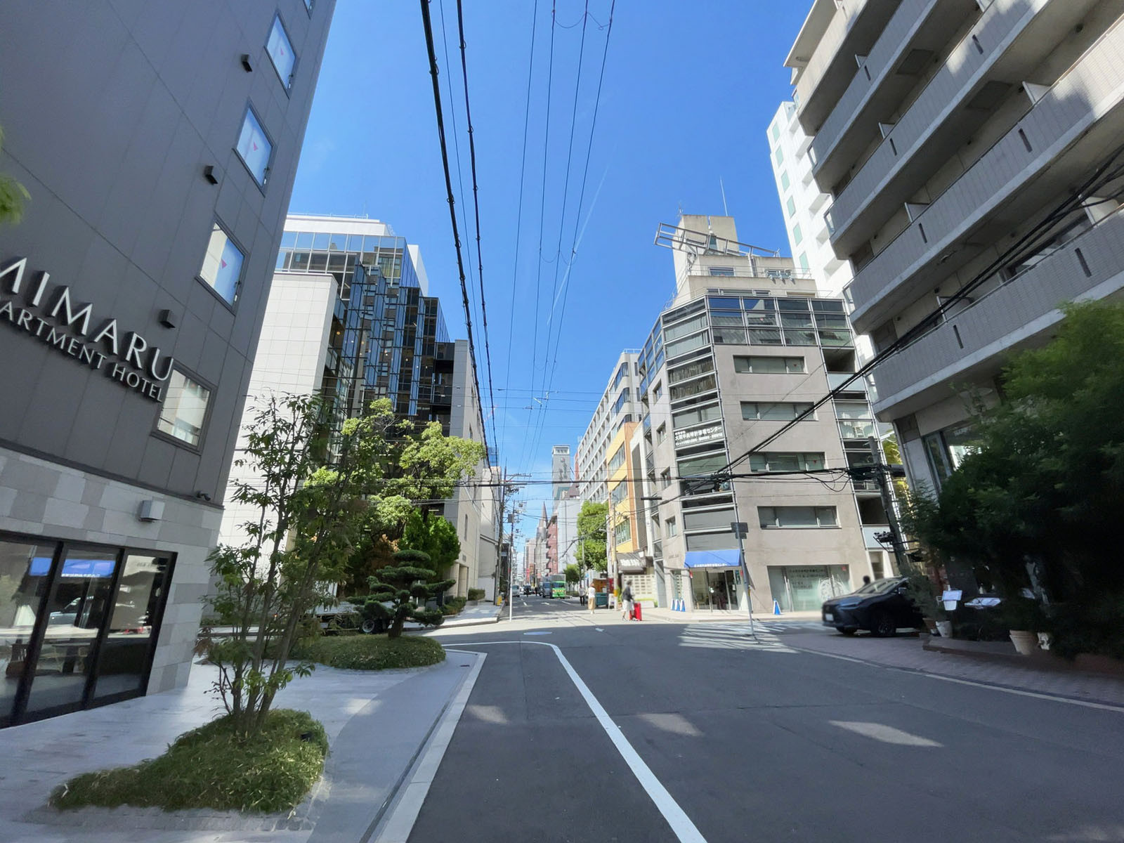 大阪福谷ビル前面の通り