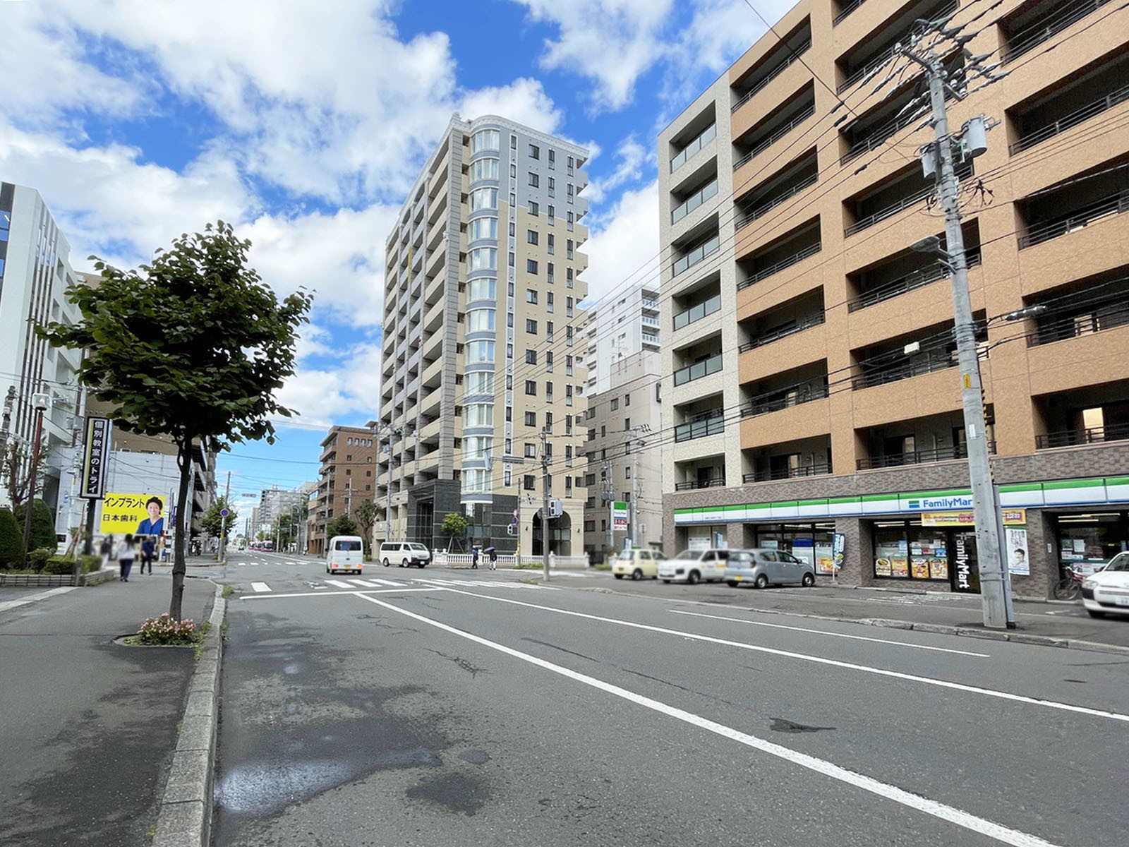 小田ビル前面の西3丁目通