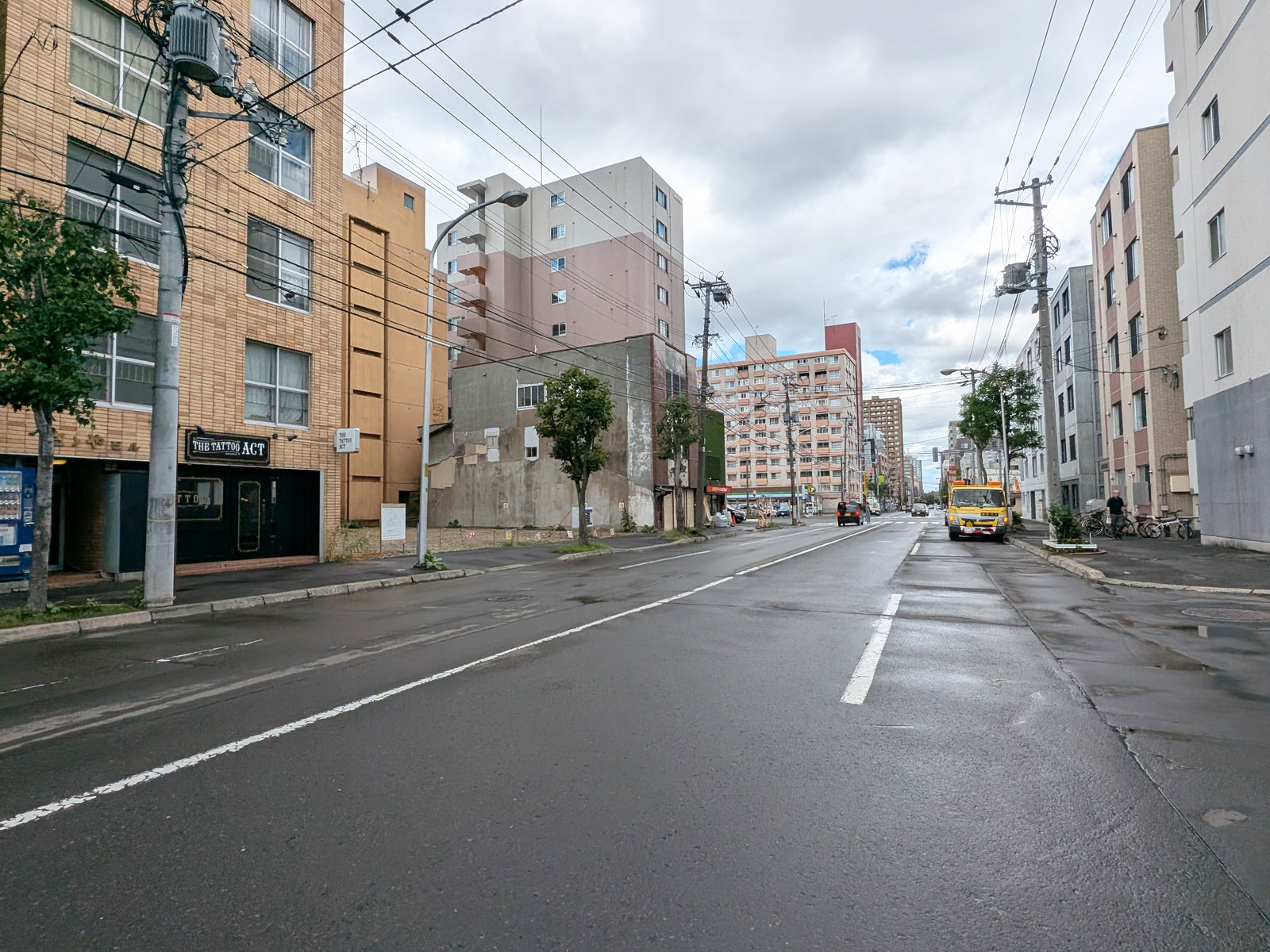 札幌舘ビル前面の西9丁目通