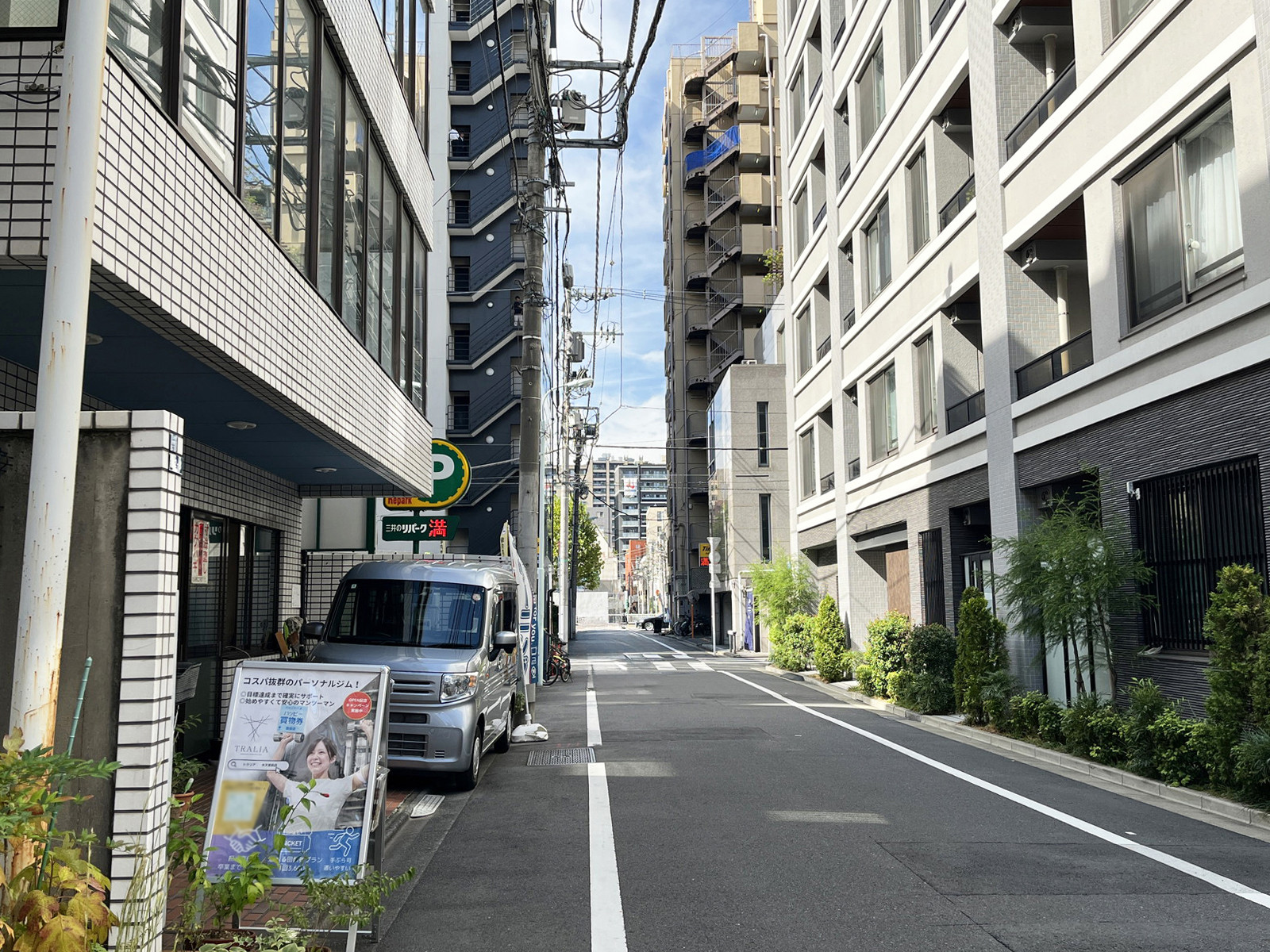 栗原ビル前面の通り