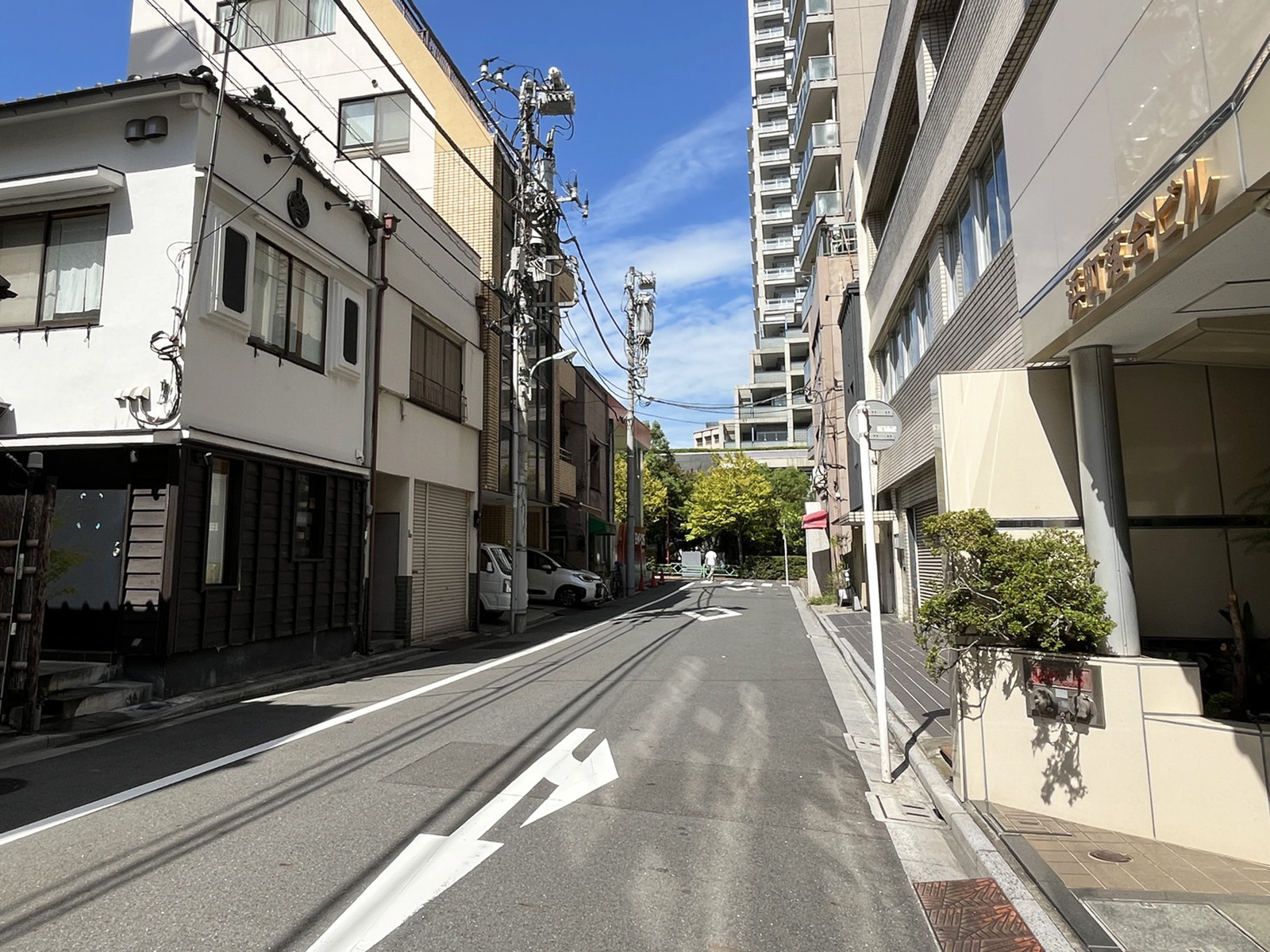 浜町落合ビル前面の通り