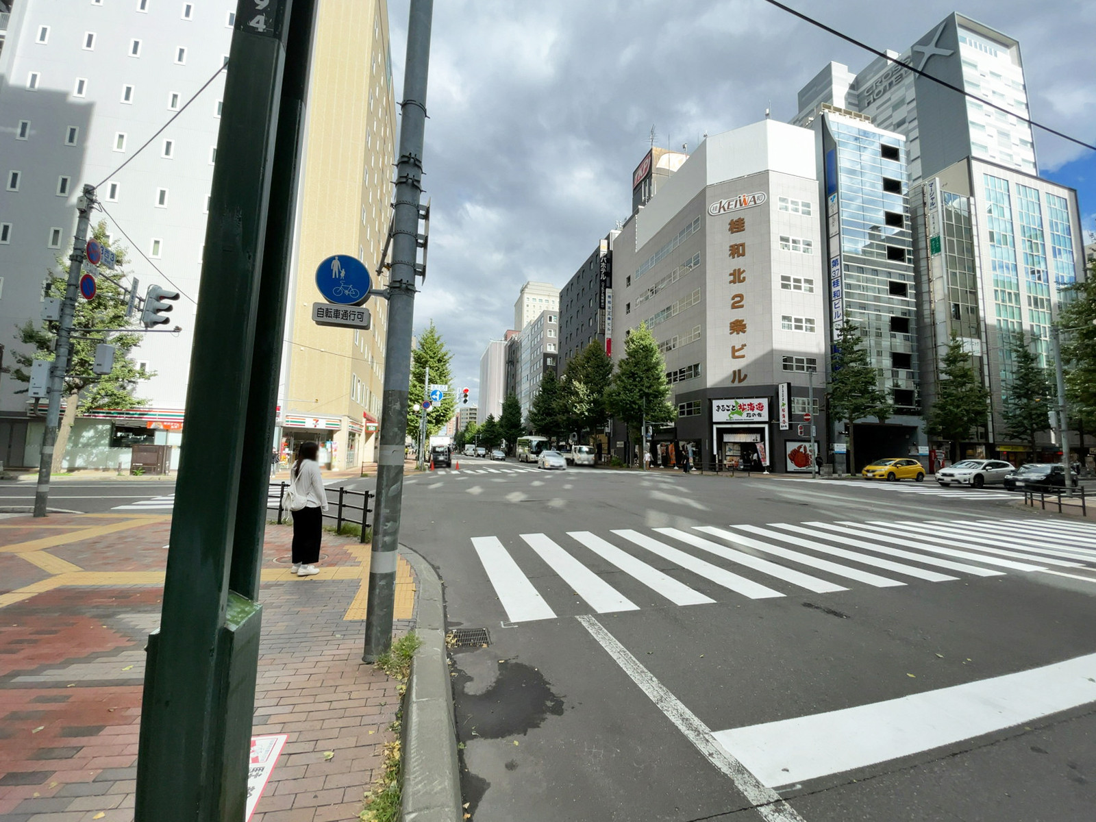 井門札幌北三条ビル前面の北3条通り
