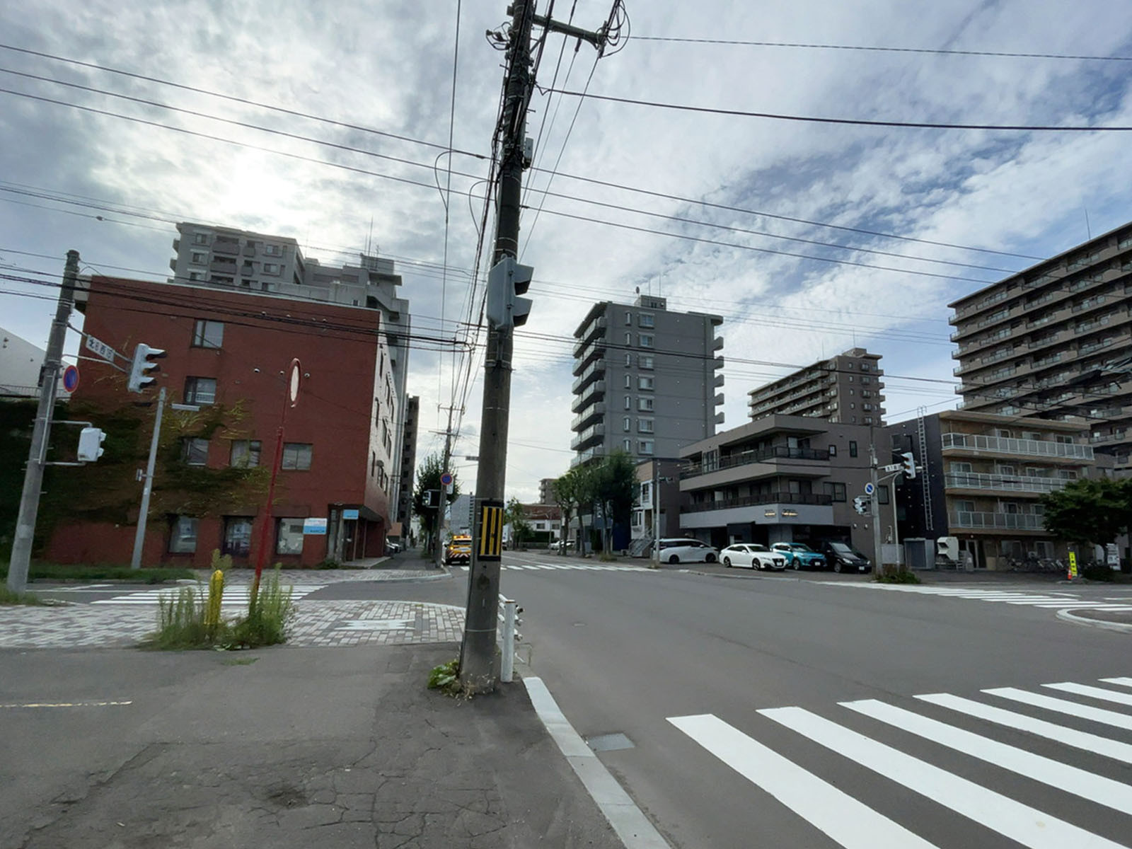 原第2ビル前面の通り