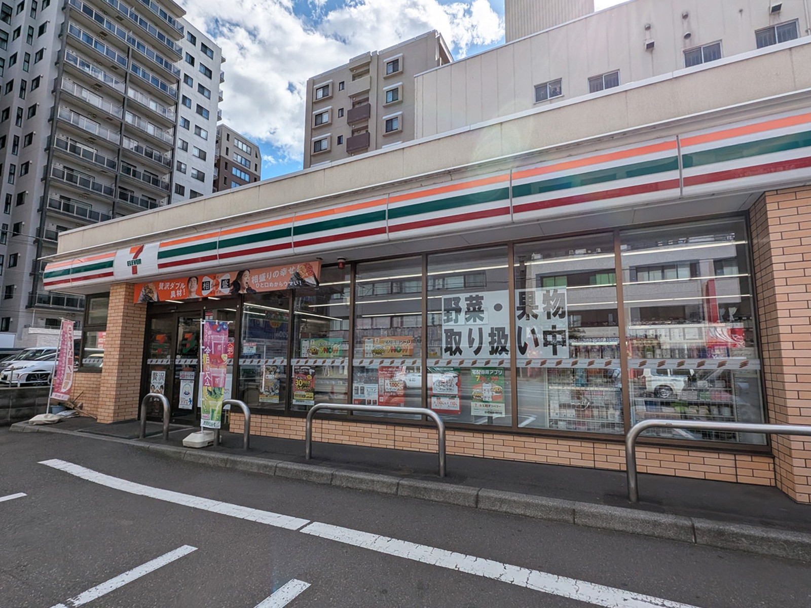 徒歩2分のセブン-イレブン 札幌南2東2店