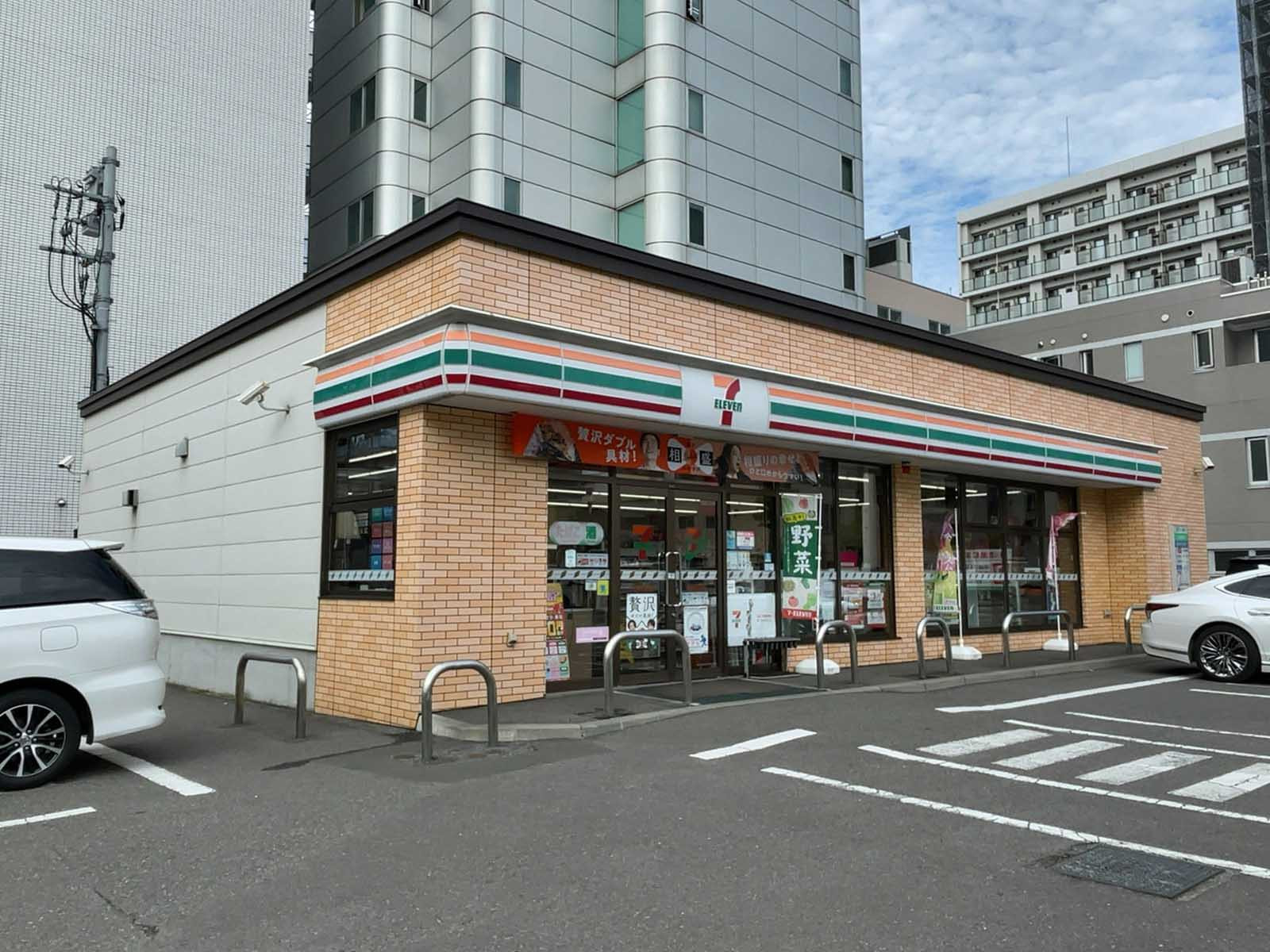 徒歩1分のセブン-イレブン 札幌北5条店