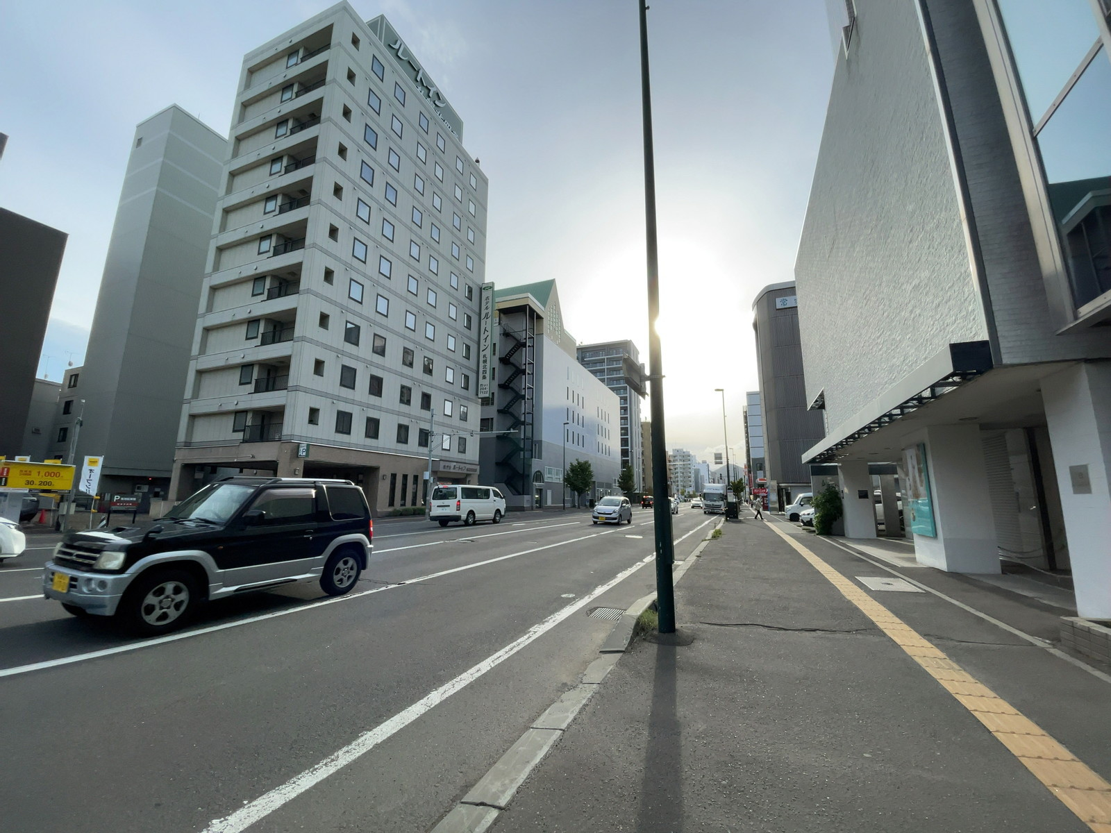YN北5条ビル前面の通り