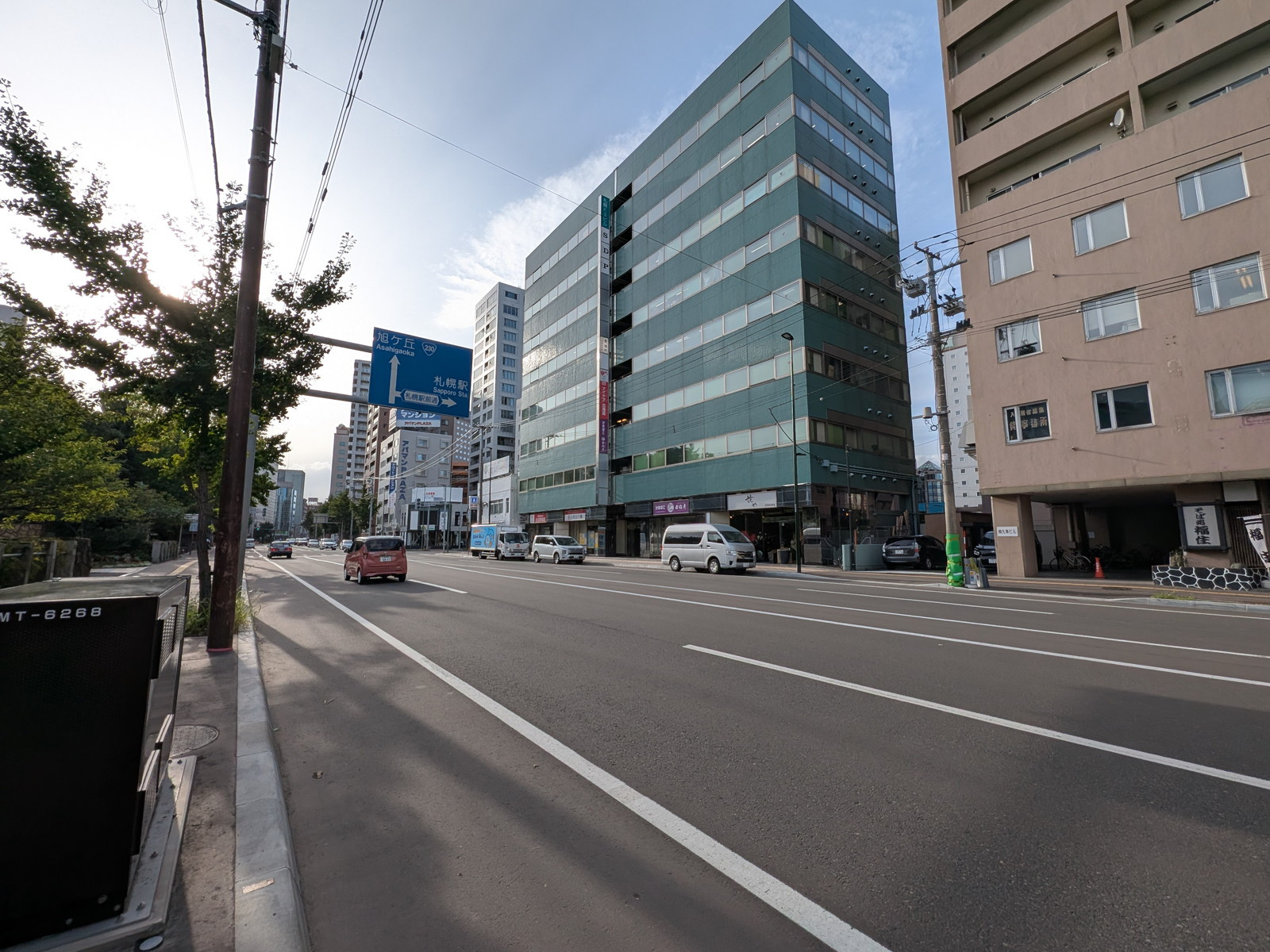 札幌KSビル前面の通り