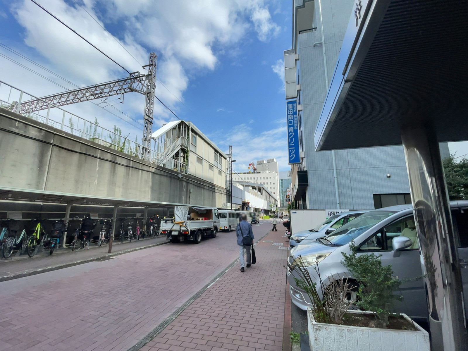 岸東海ビル前面の通り