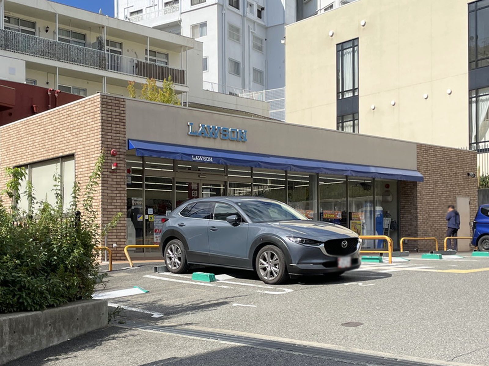 付近のローソン 神戸異人館通店