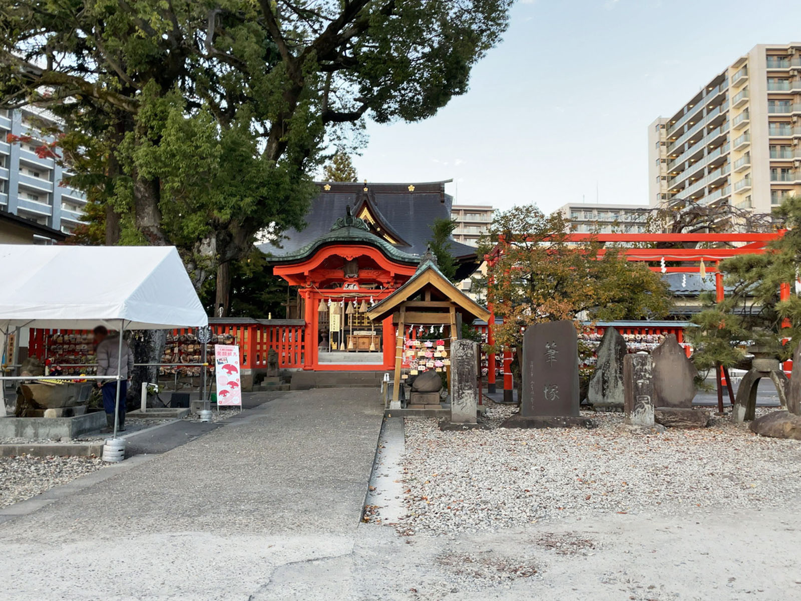 徒歩2分の榴岡天満宮