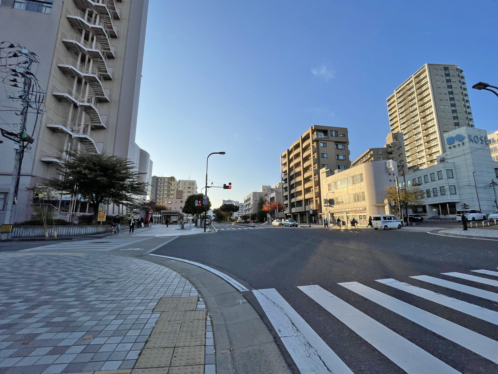 GALA WEST 宮城野前面の宮城野通