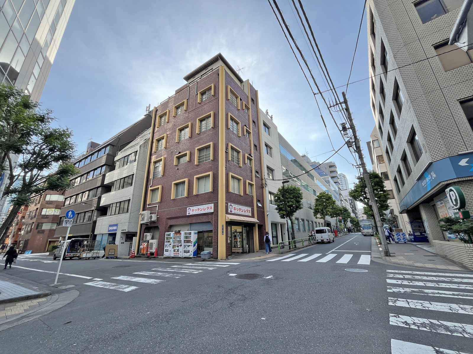 半蔵門ウッドフィールド前面通り