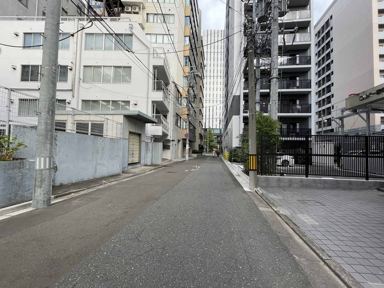 DJK一番町ビル前面の通り