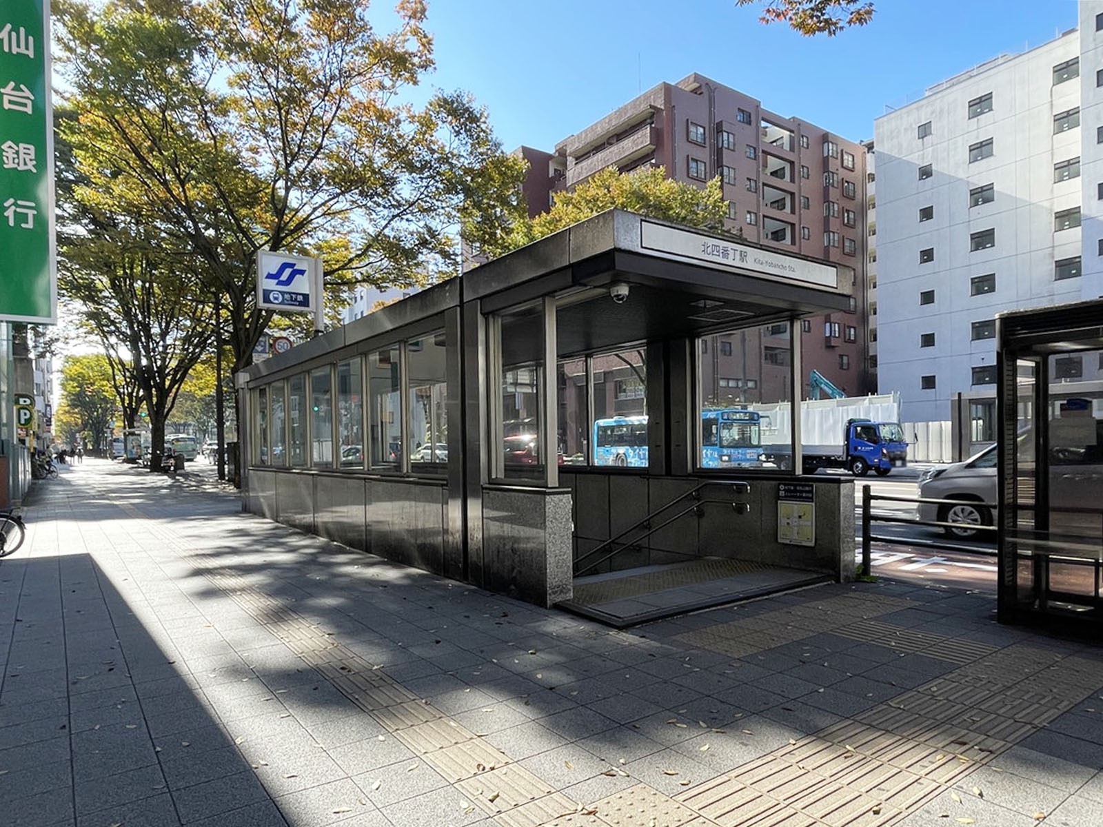 最寄りの「北四番丁駅」