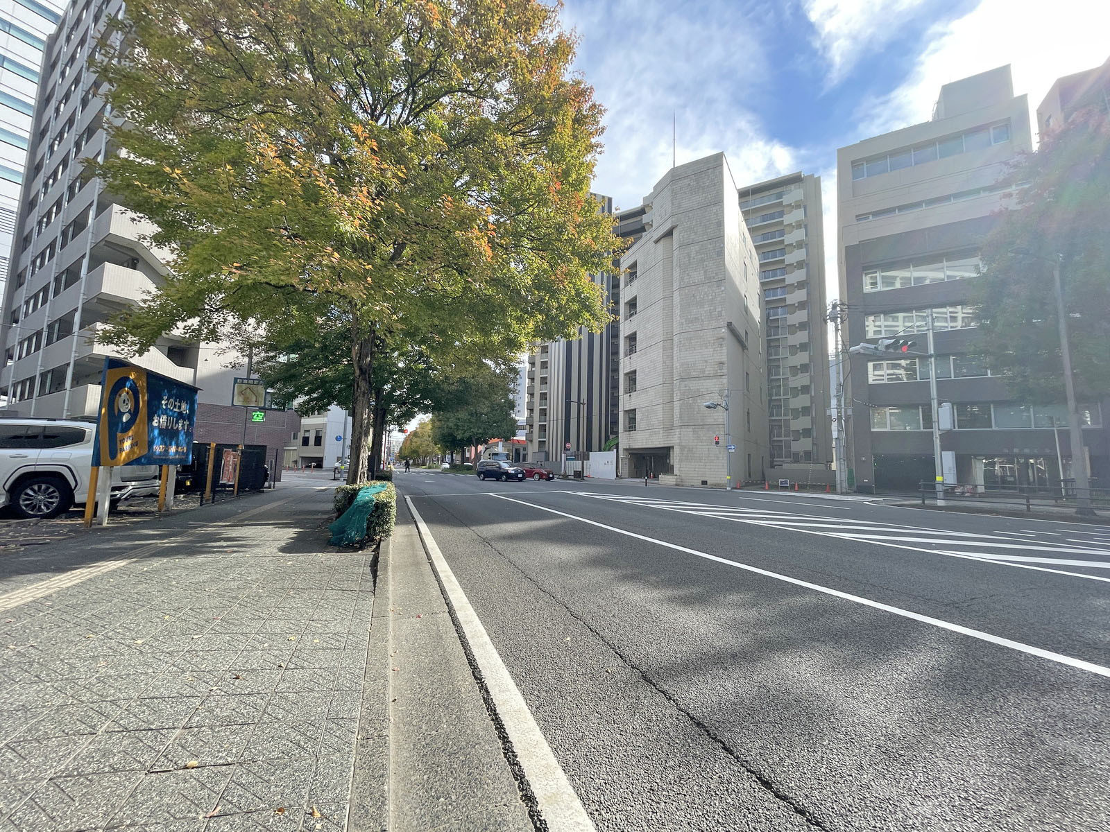 プレジデント一番町前面の南町通