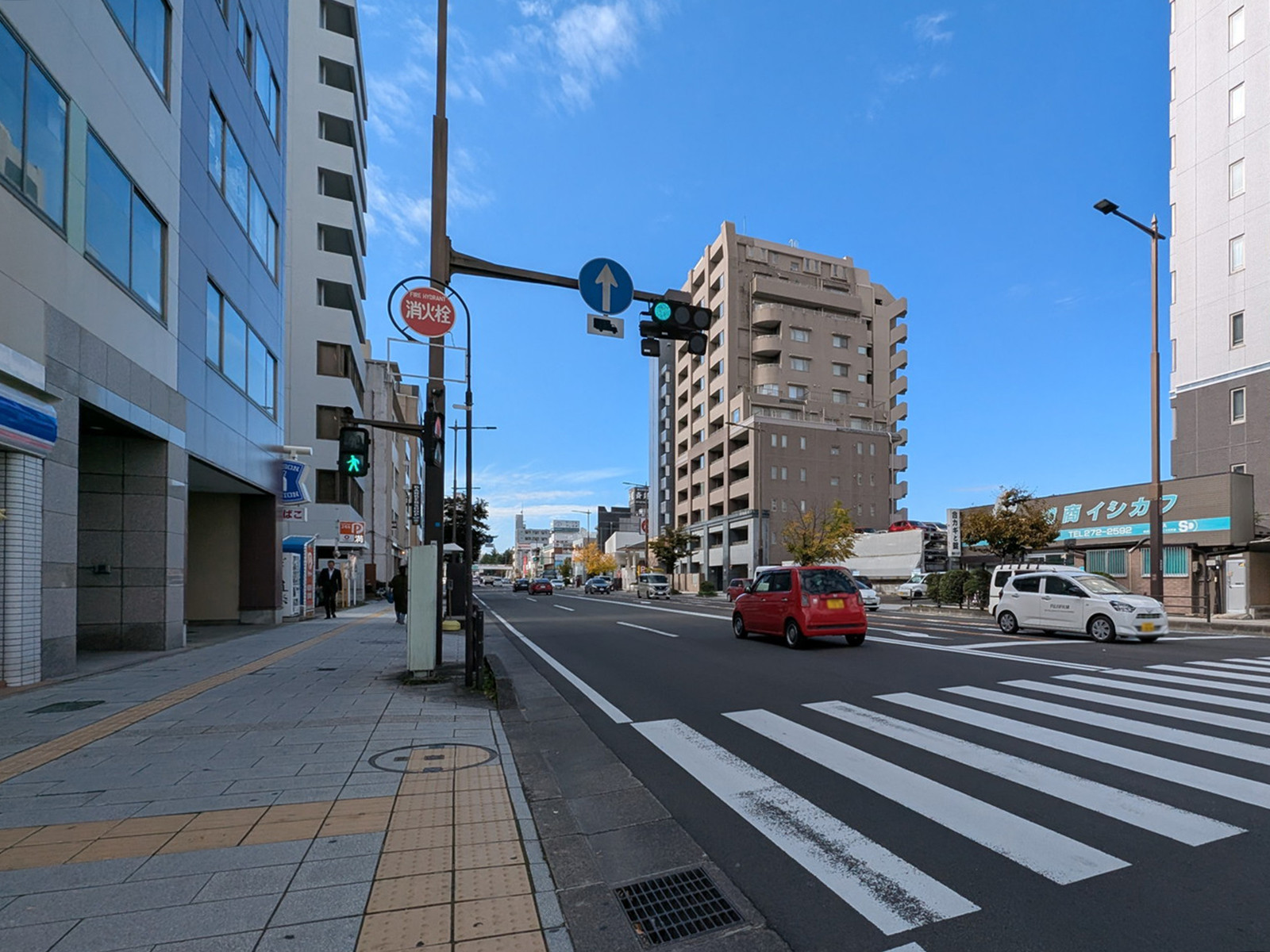 北四青葉ビル前面の北四番丁通り