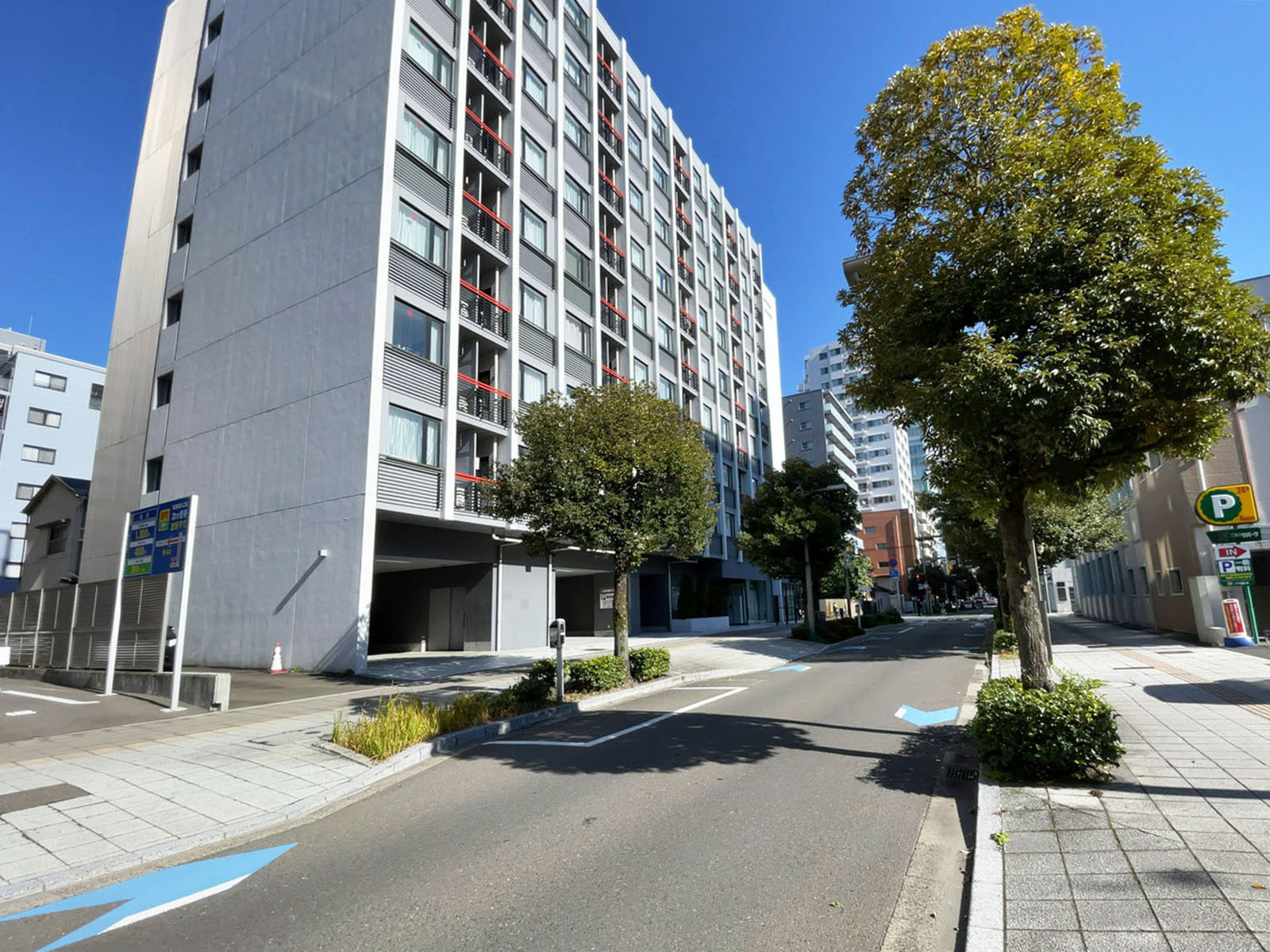 二日町島田ビル前面の通り