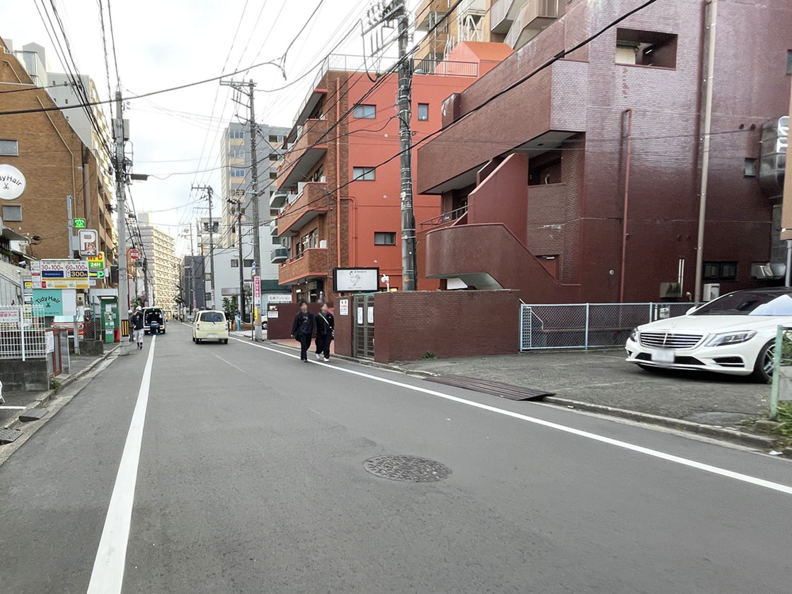 第二ショーケービル前面の通り