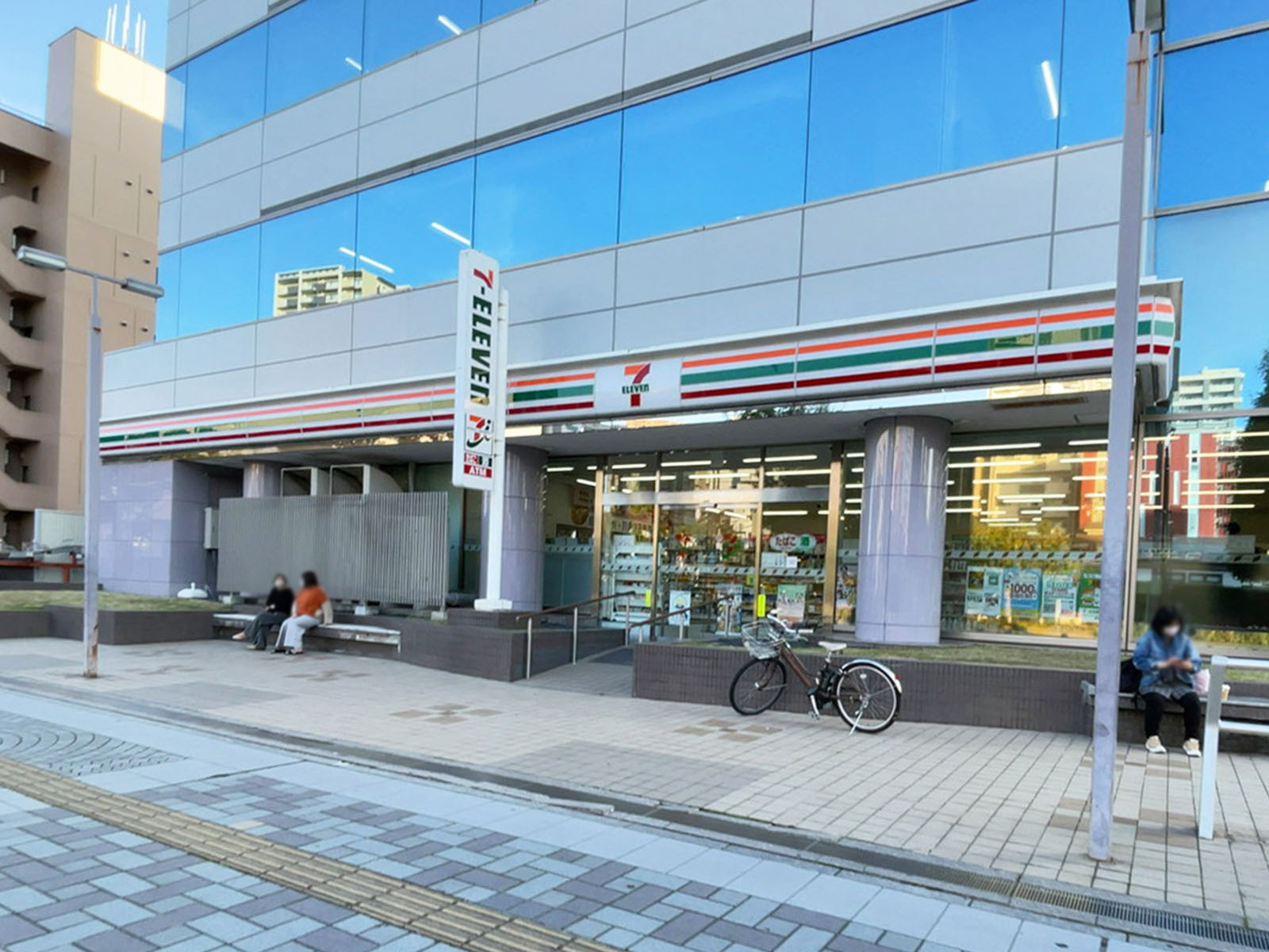 近くのセブン-イレブン 仙台榴ヶ岡駅前店