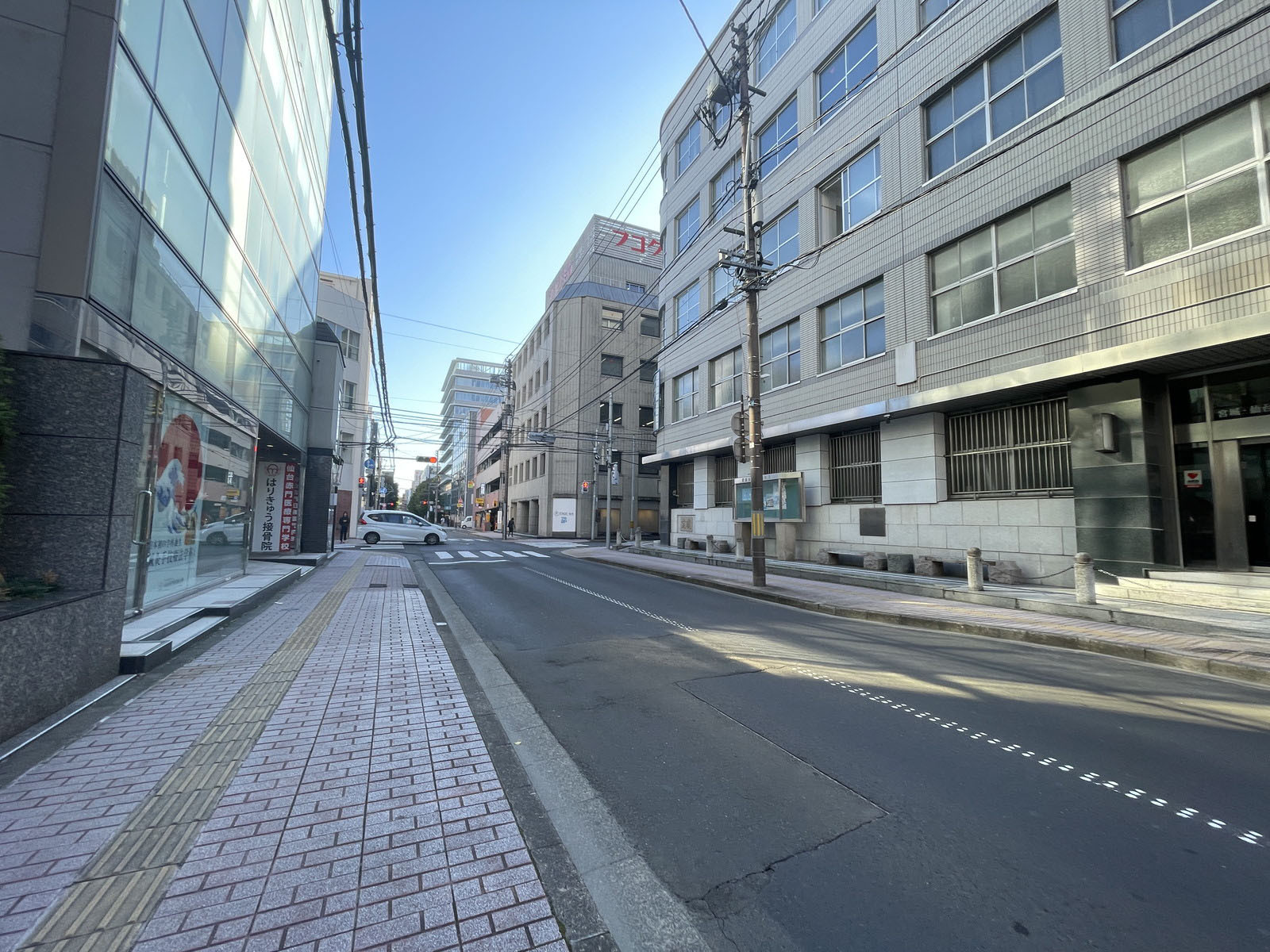 MIテラス仙台広瀬通り前面の通り