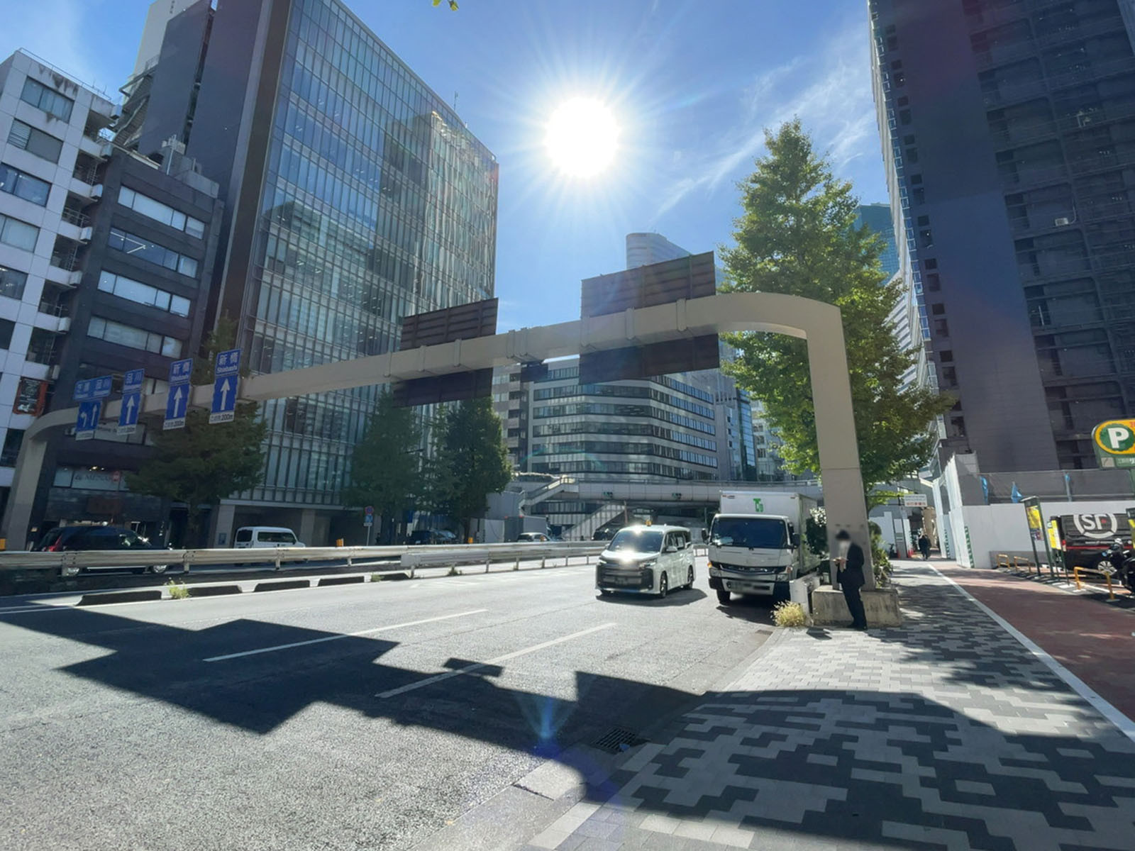 NREG銀座ビル前面の通り