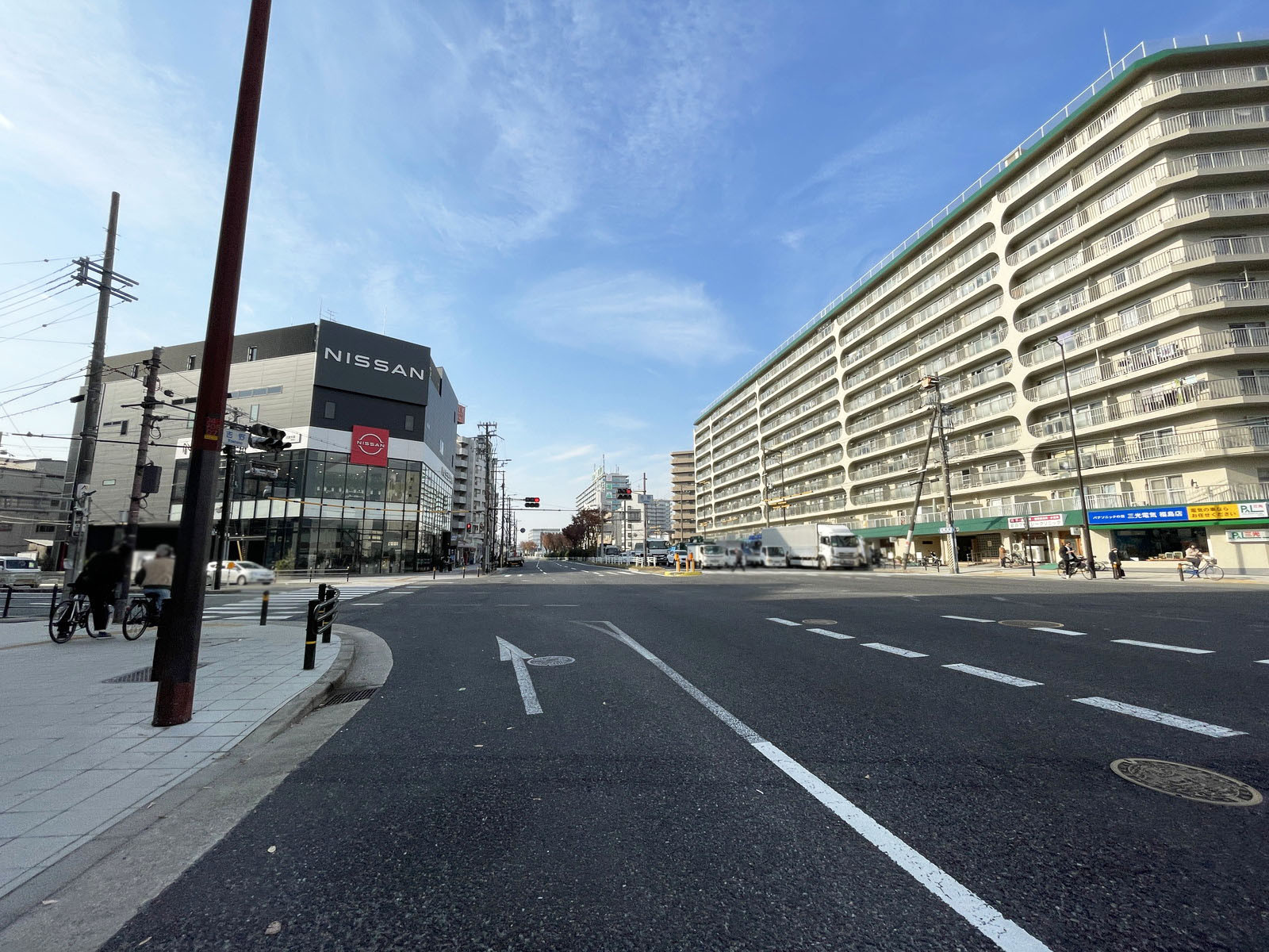 OFFICE SANAI 5前面の通り