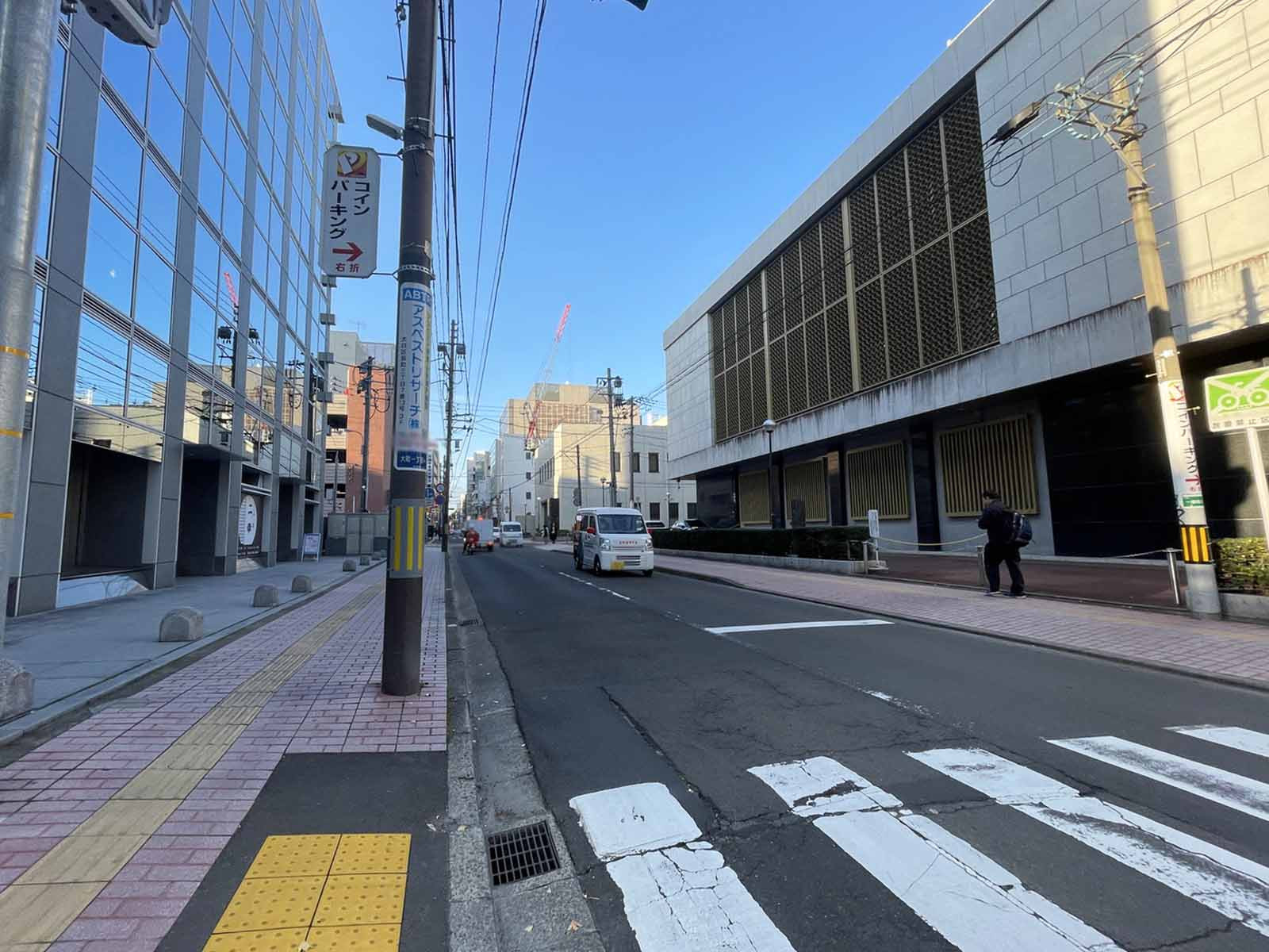 藤崎芭蕉の辻ビルディング前面の国分町通