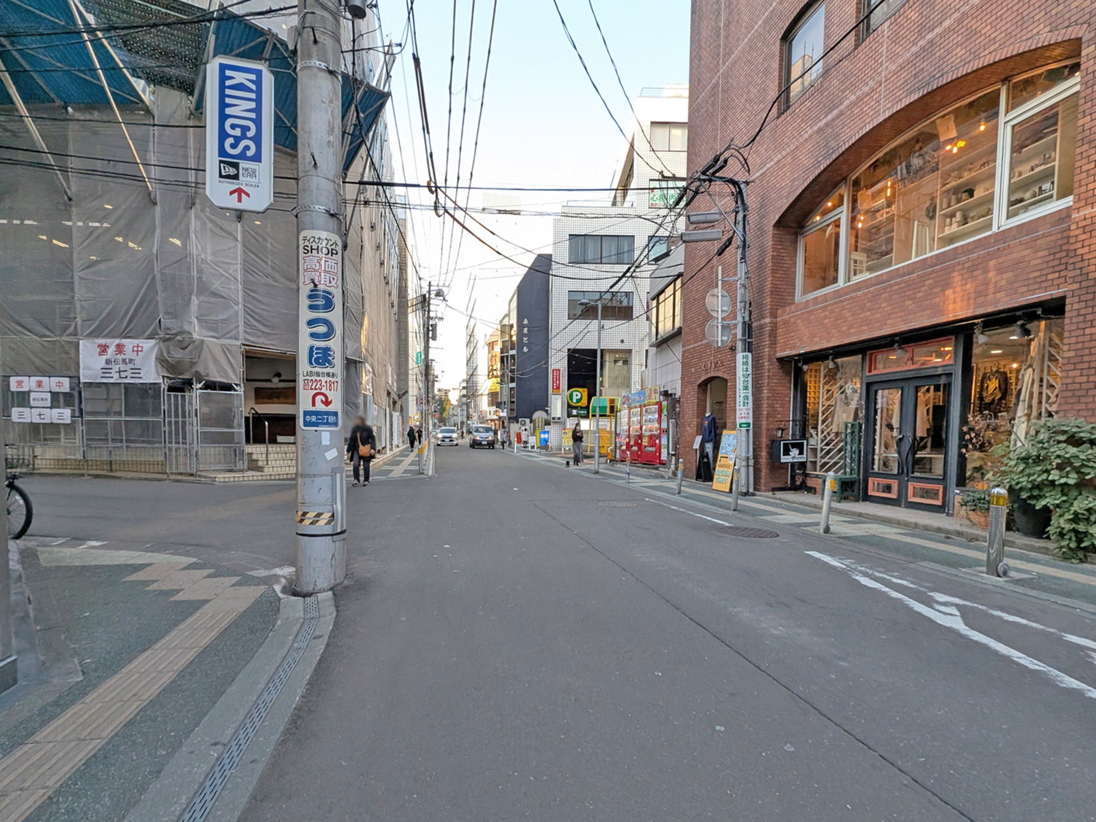 光翠ビル前面の通り