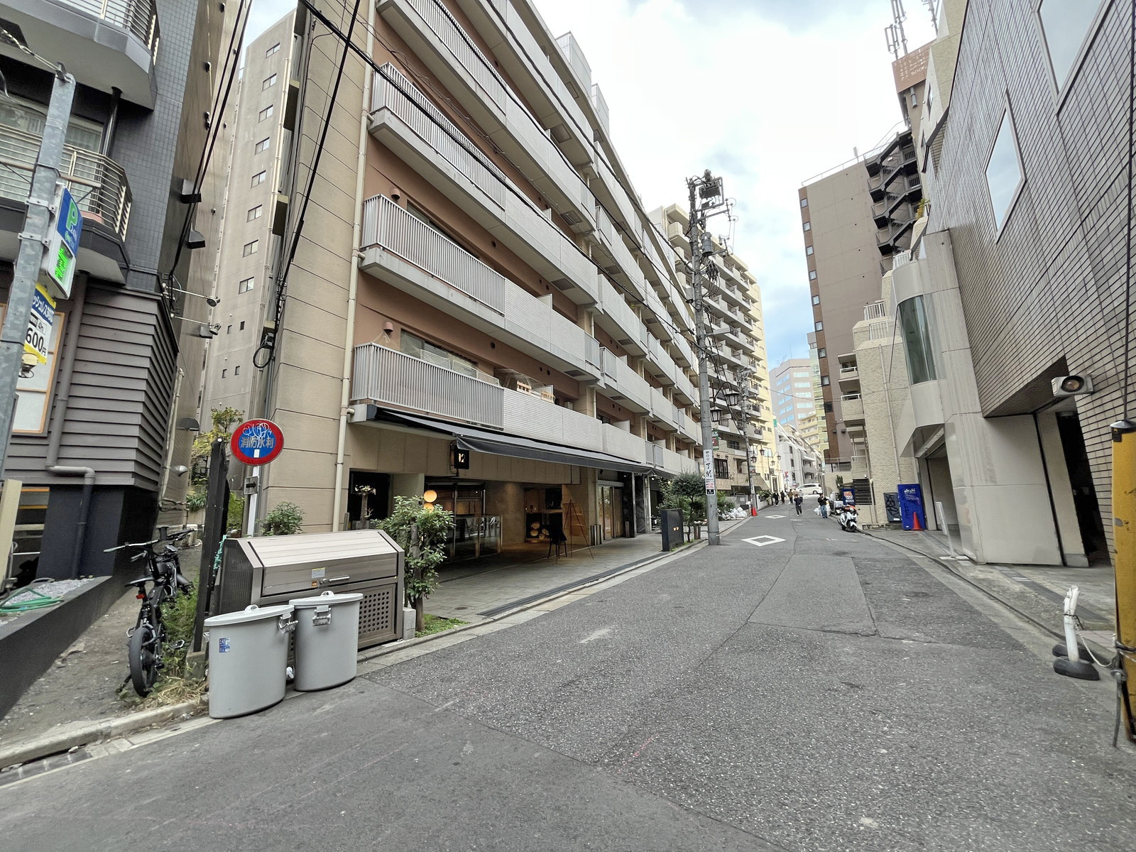 恵比寿STビル前面通り