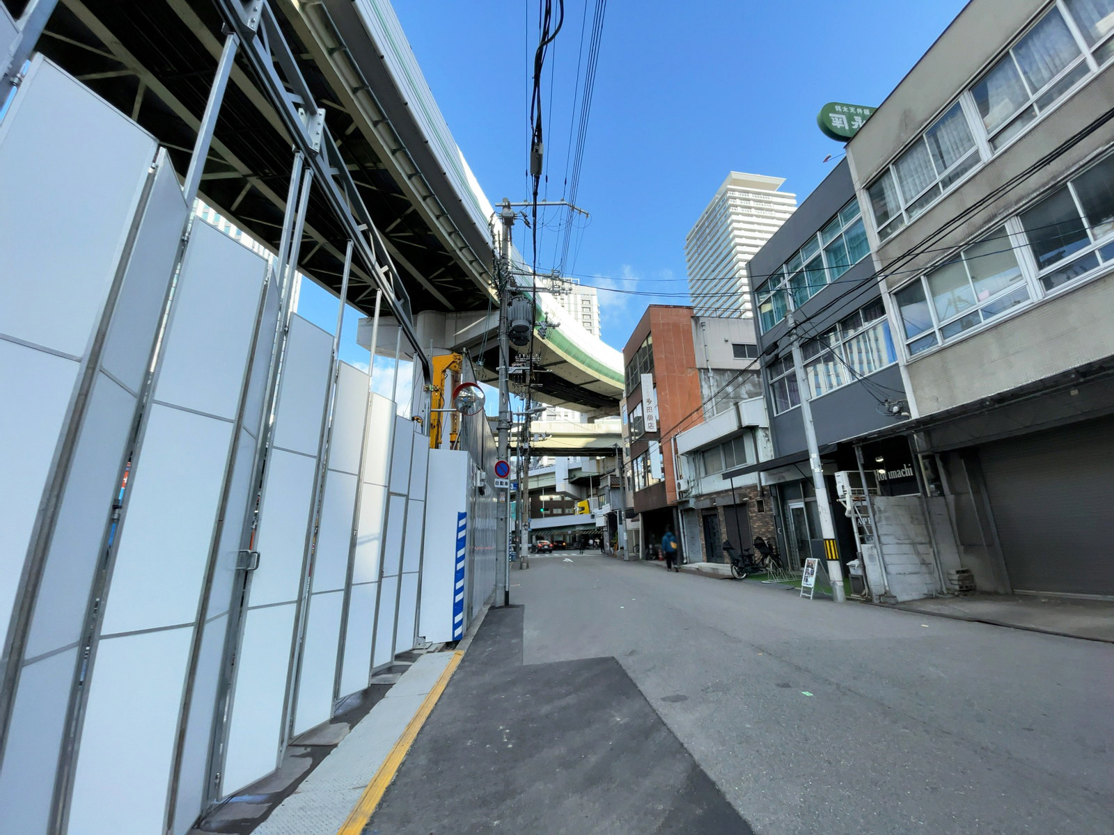 本町イシカワビル前面の通り