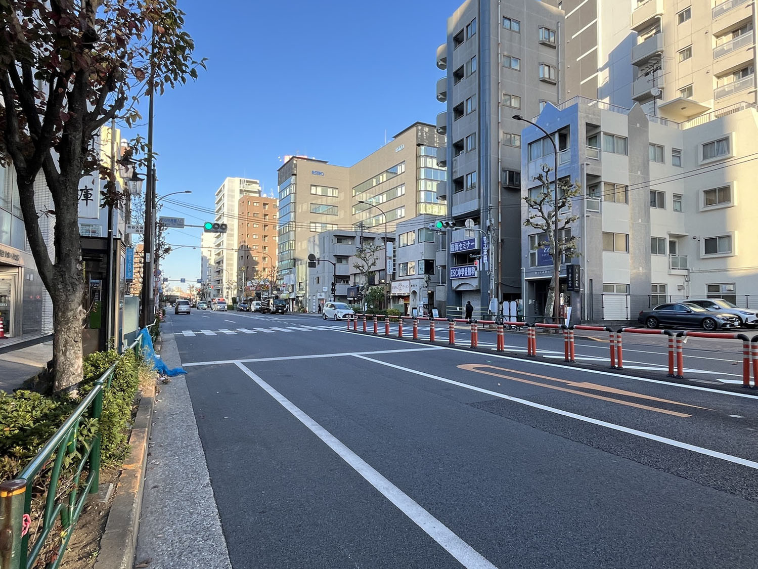 第二サンユービル前面の中原街道