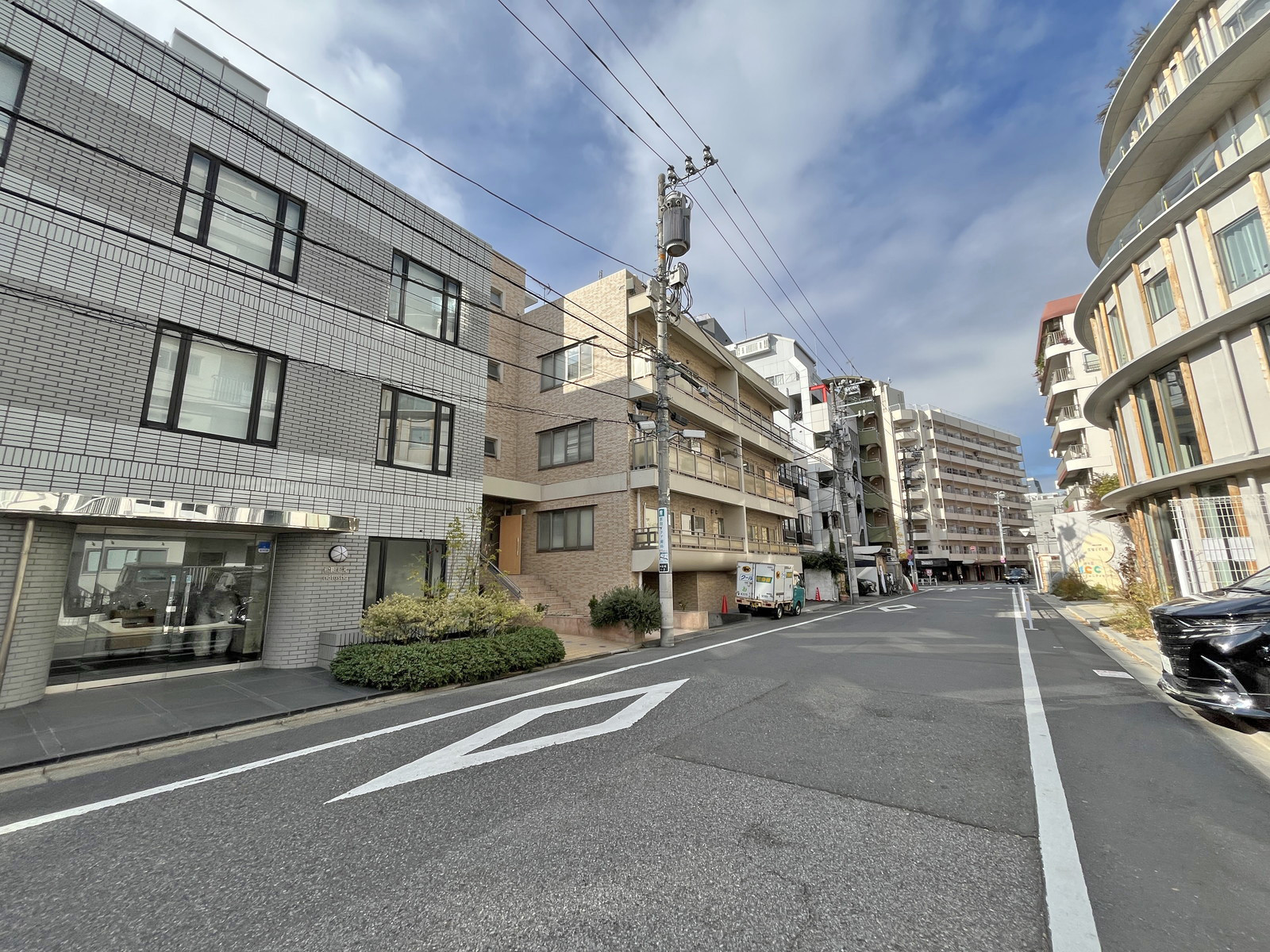 ケン・ハーバー前面通り