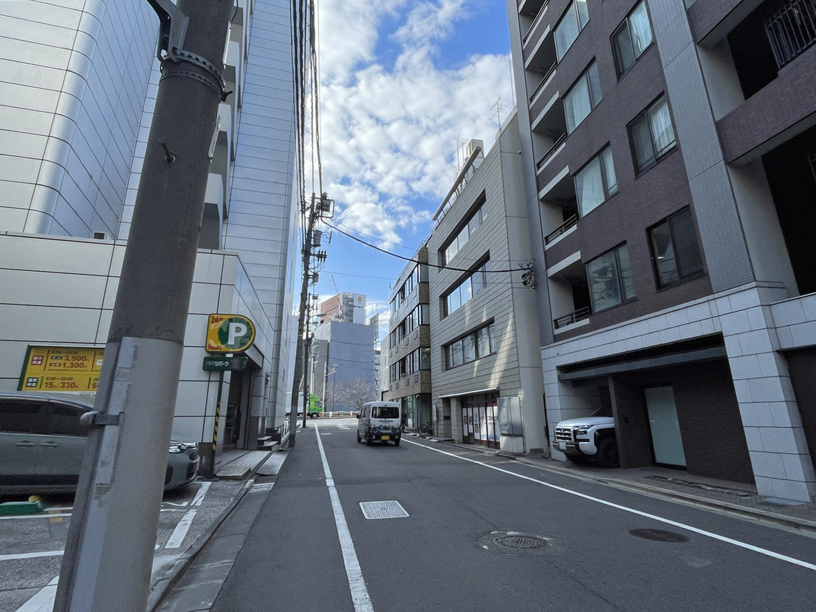 アライズ第3ビル前面の通り