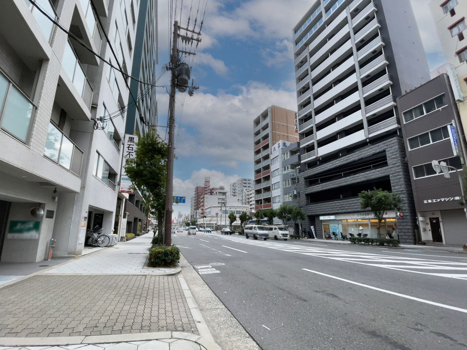 玉造ロイヤル和光前面の通り