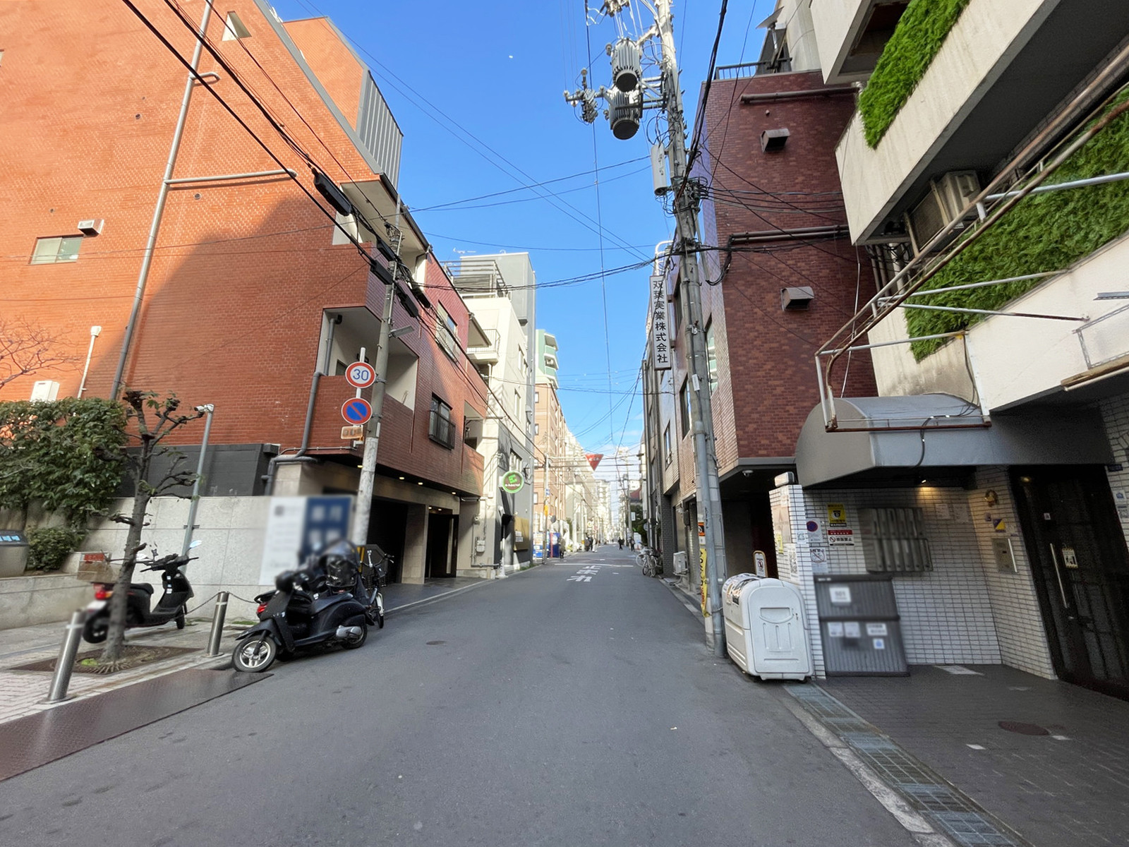 おおきに東心斎橋ビル前面の通り