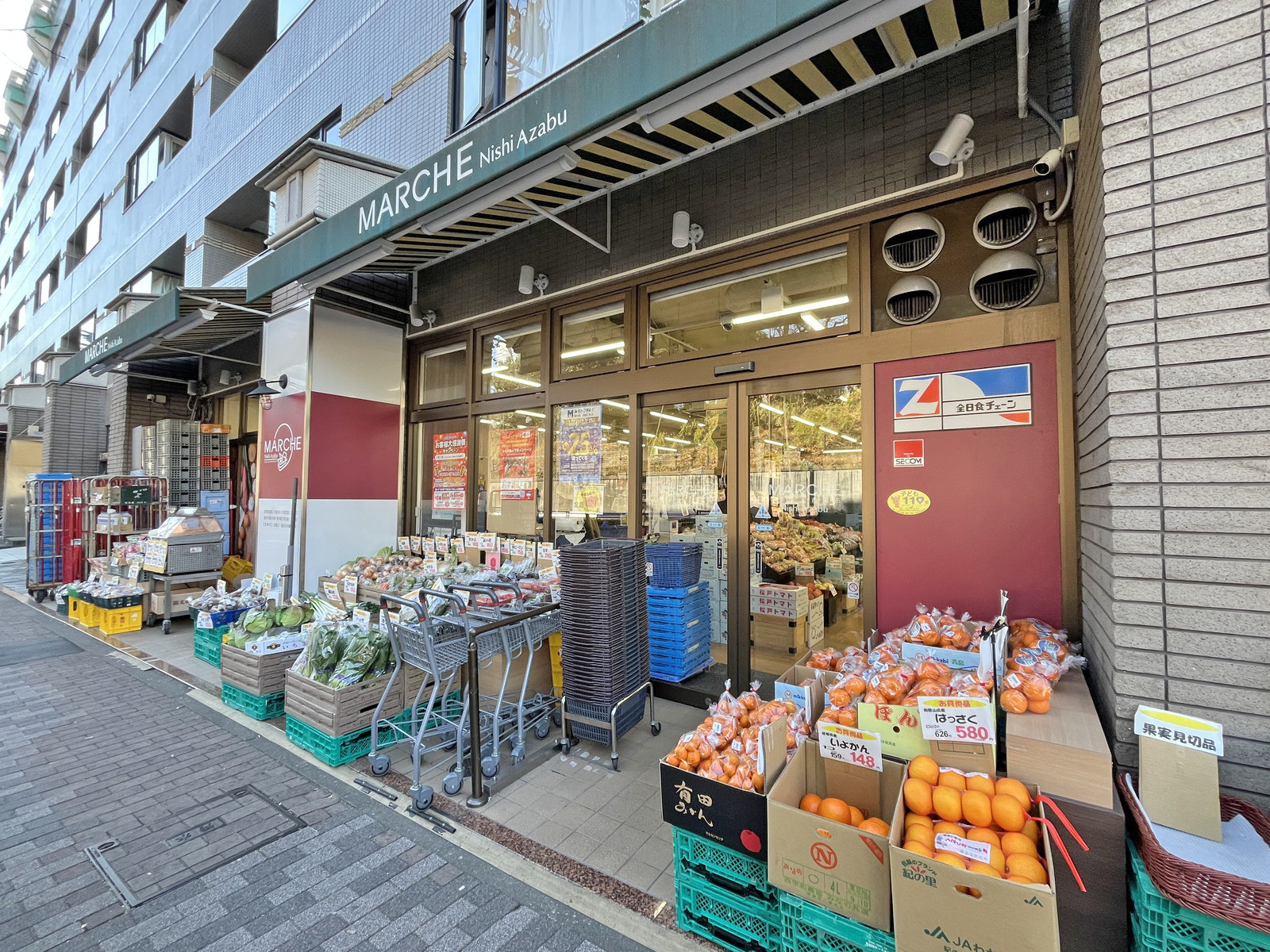 徒歩3分のマルシェ 西麻布