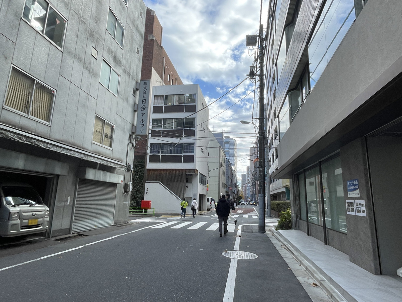R.core日本橋人形町ビル前面のみどり通り