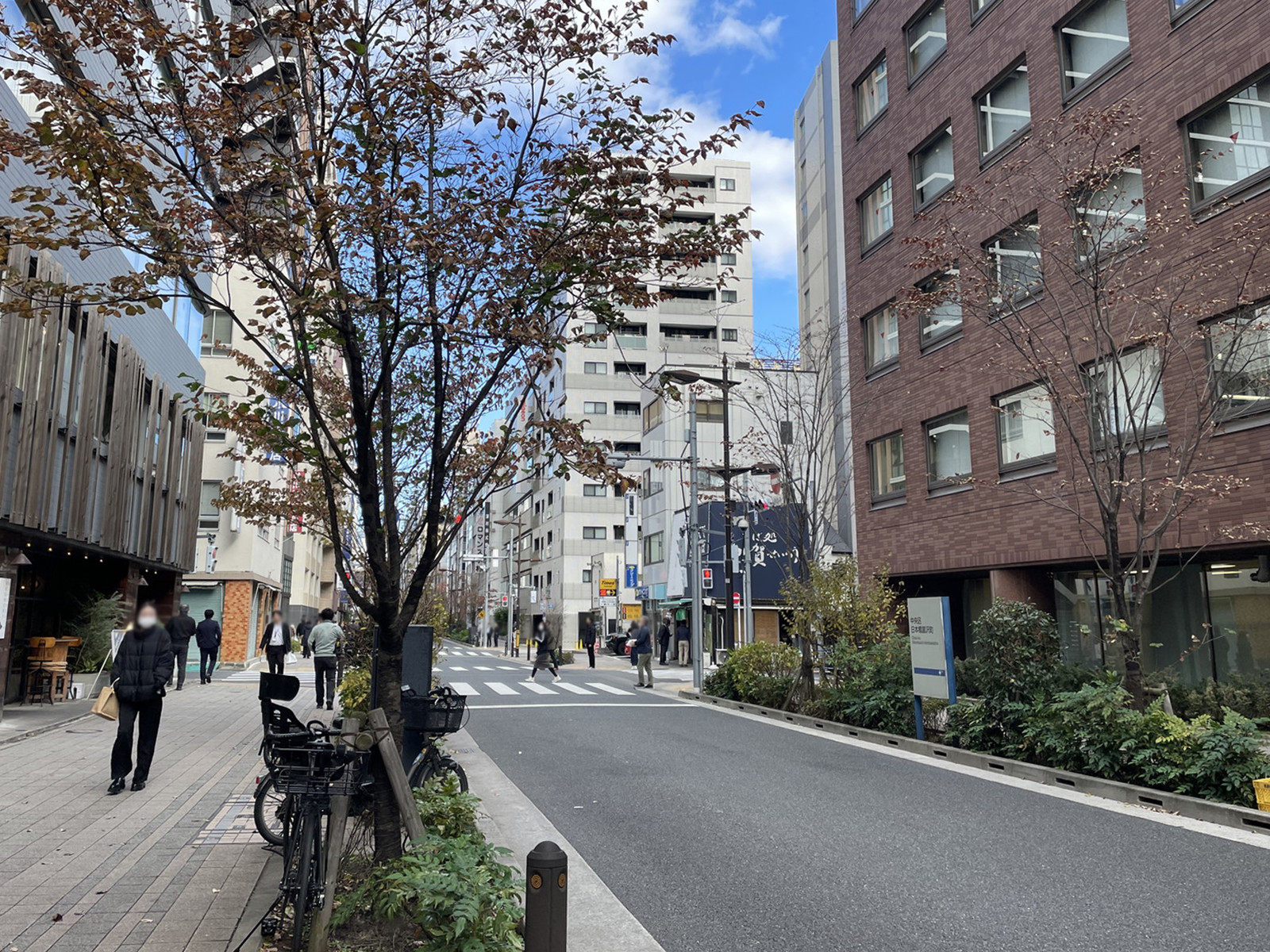 日本橋BSビル前面の通り