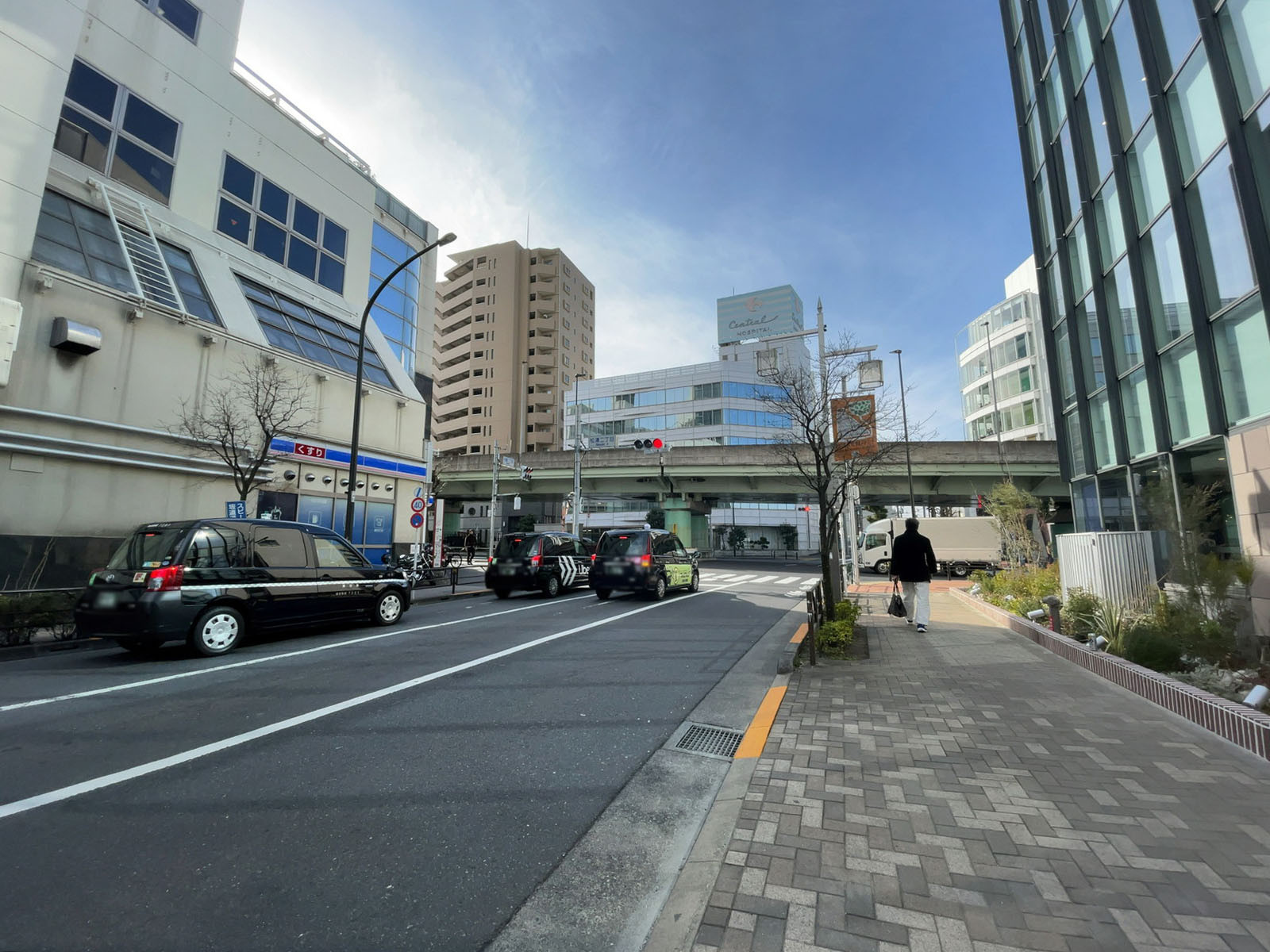 X-BASE SHIBUYA前面の通り