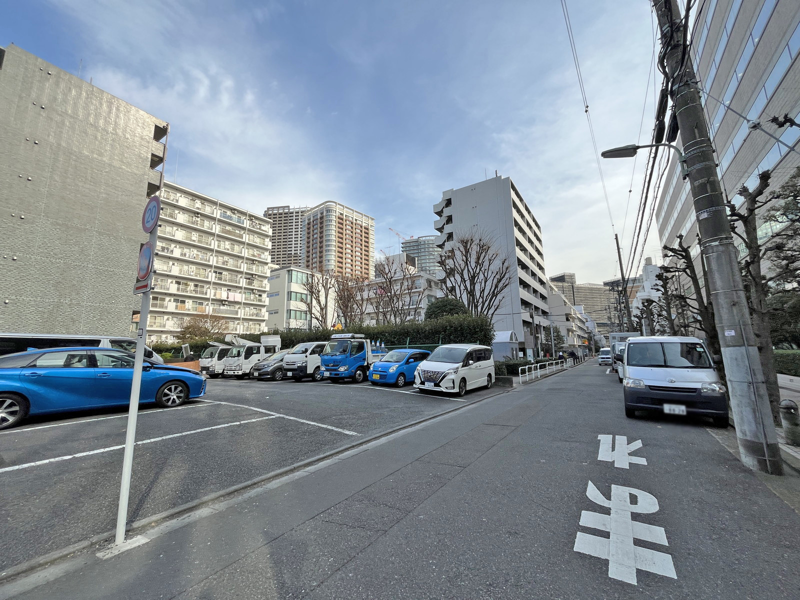 都五反田ビル西館前面通り