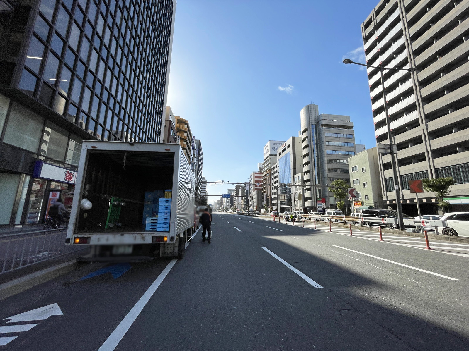 朝日生命難波ビル前面の通り